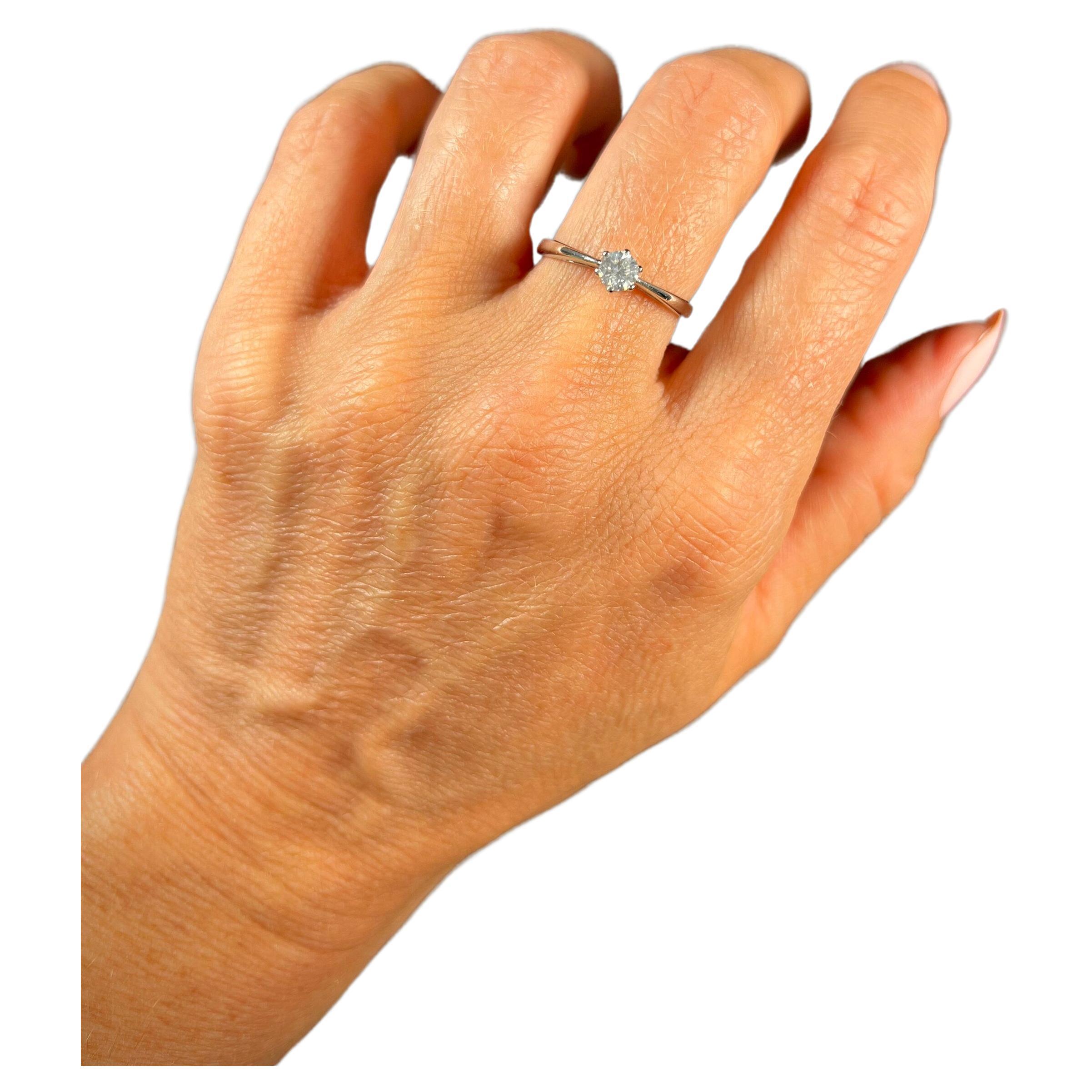 Vintage 1980’s 18ct White Gold, Diamond Single Stone Engagement Ring