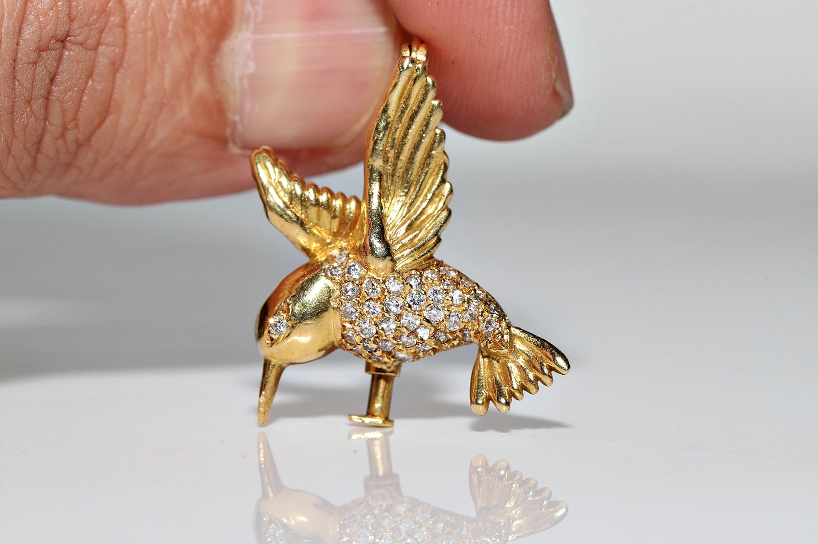 Retro Vintage 1980s 18k Gold Natural Diamond Decorated Bird Brooch  For Sale