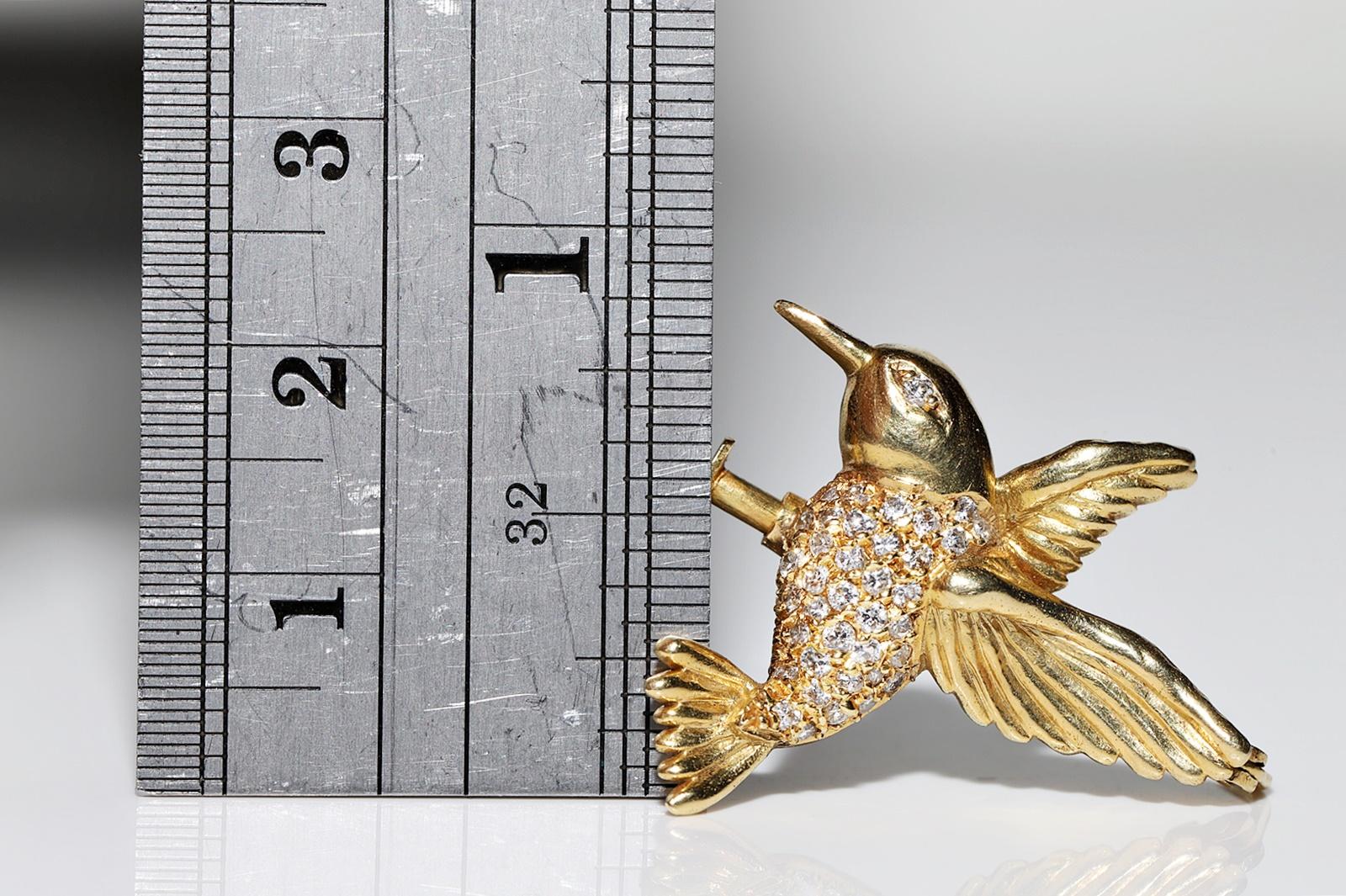 Brilliant Cut Vintage 1980s 18k Gold Natural Diamond Decorated Bird Brooch  For Sale