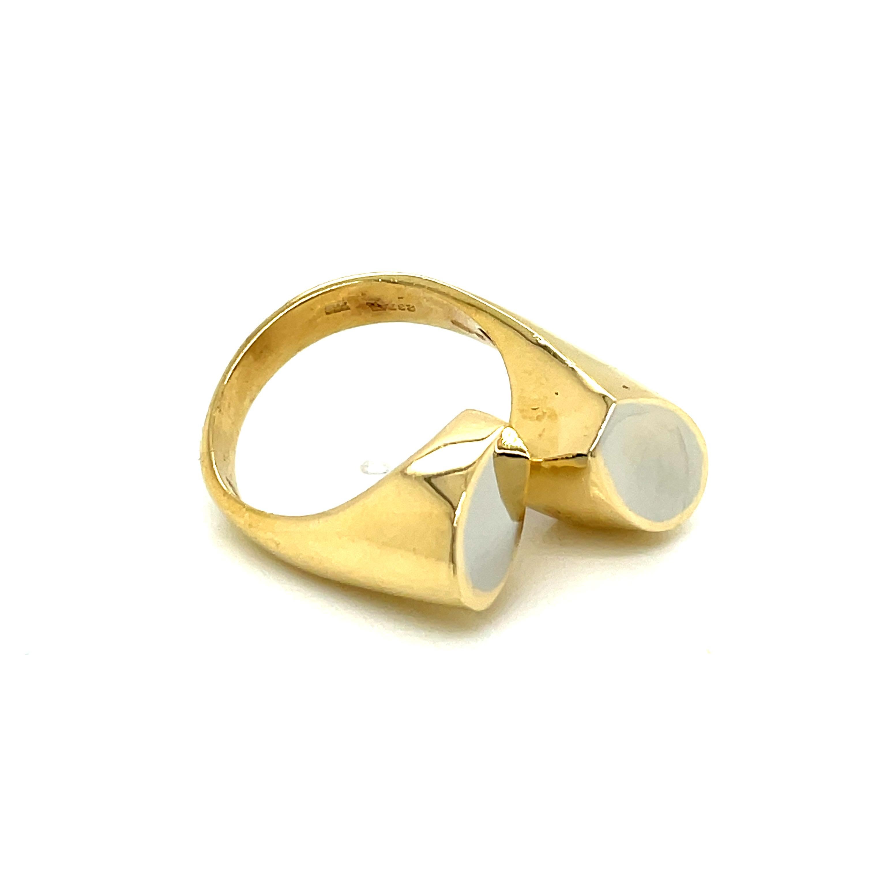 Vintage 1980's 18k Yellow Gold Bold Bypass Statement Ring In Good Condition For Sale In Boston, MA