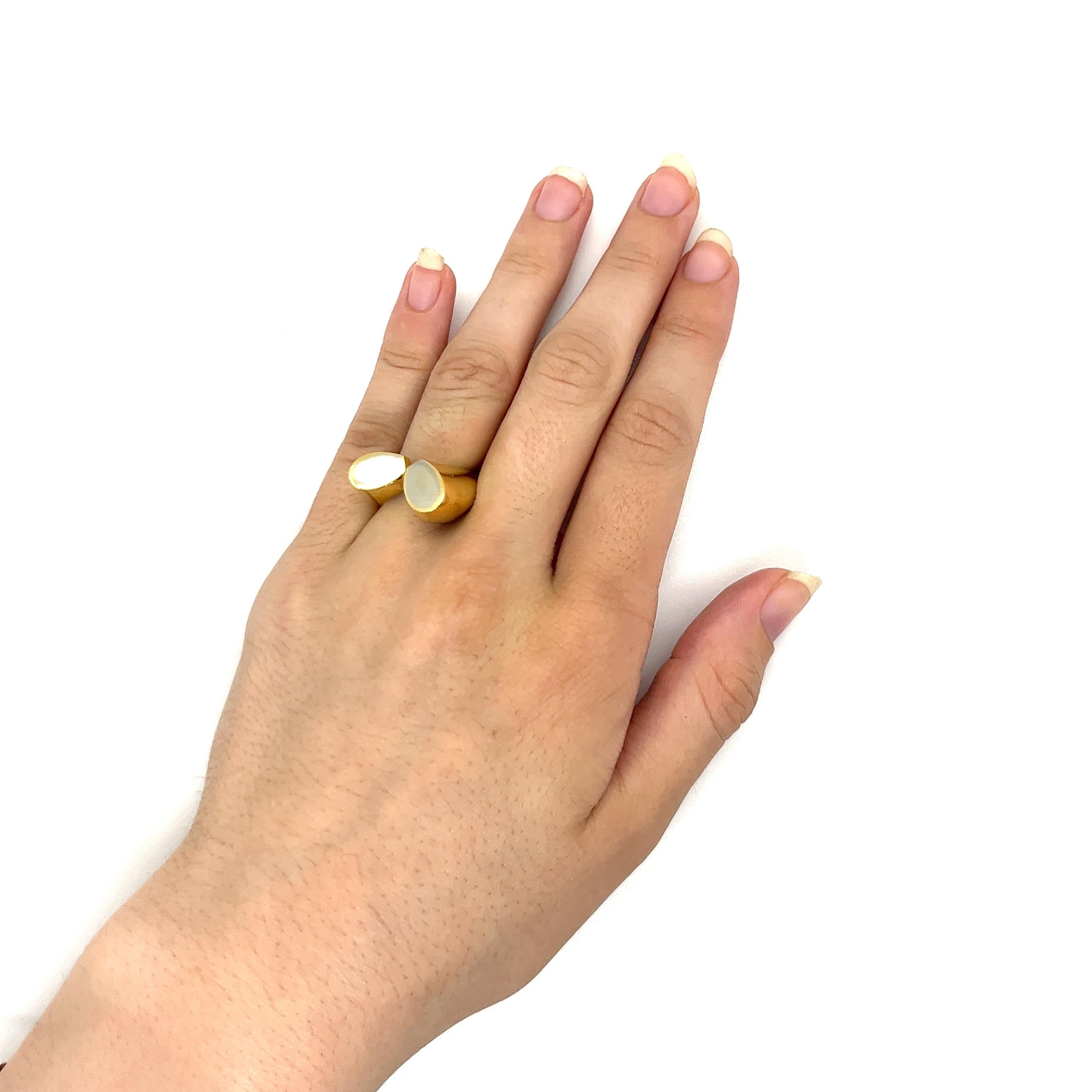 Women's Vintage 1980's 18k Yellow Gold Bold Bypass Statement Ring For Sale