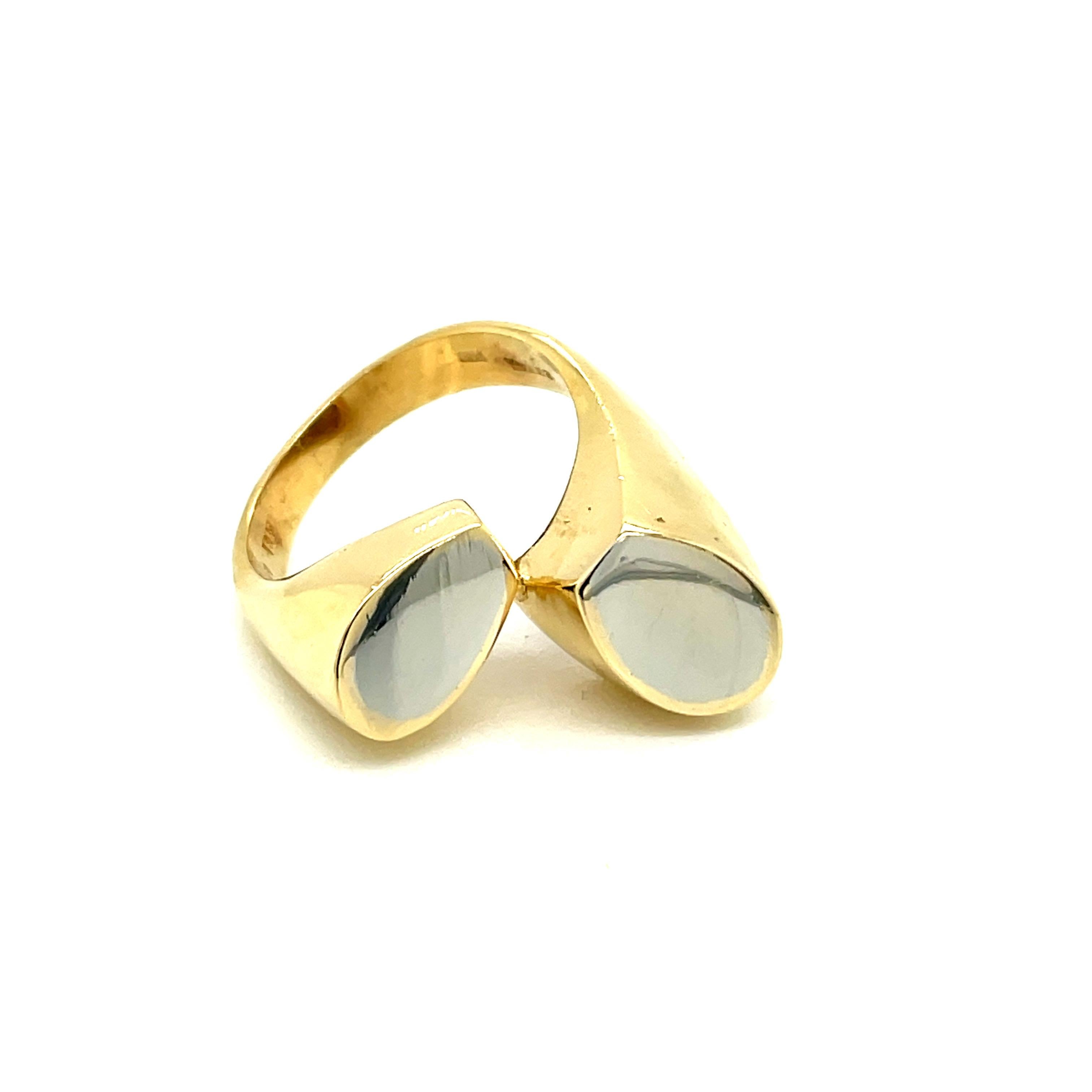 Vintage 1980's 18k Yellow Gold Bold Bypass Statement Ring For Sale
