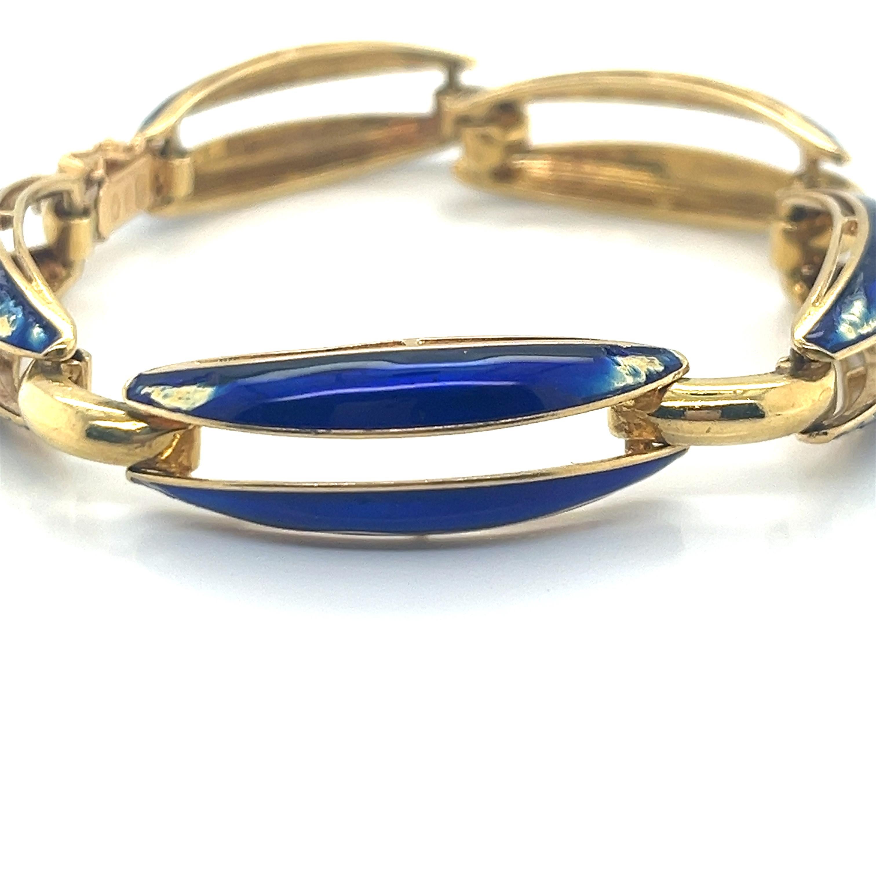Vintage 1980's 18K Yellow Gold Italian Blue Enamel and Gold Bracelet For Sale 6