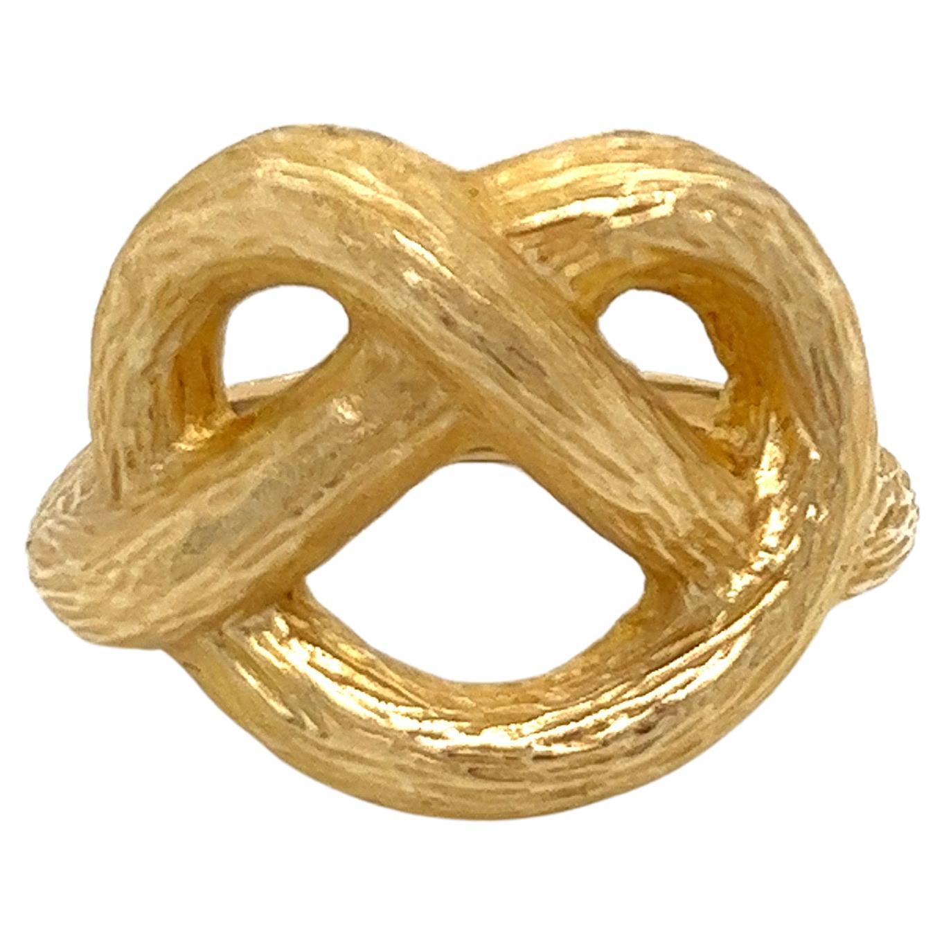 Vintage 1980's 18k Yellow Gold Pretzel Statement Ring For Sale