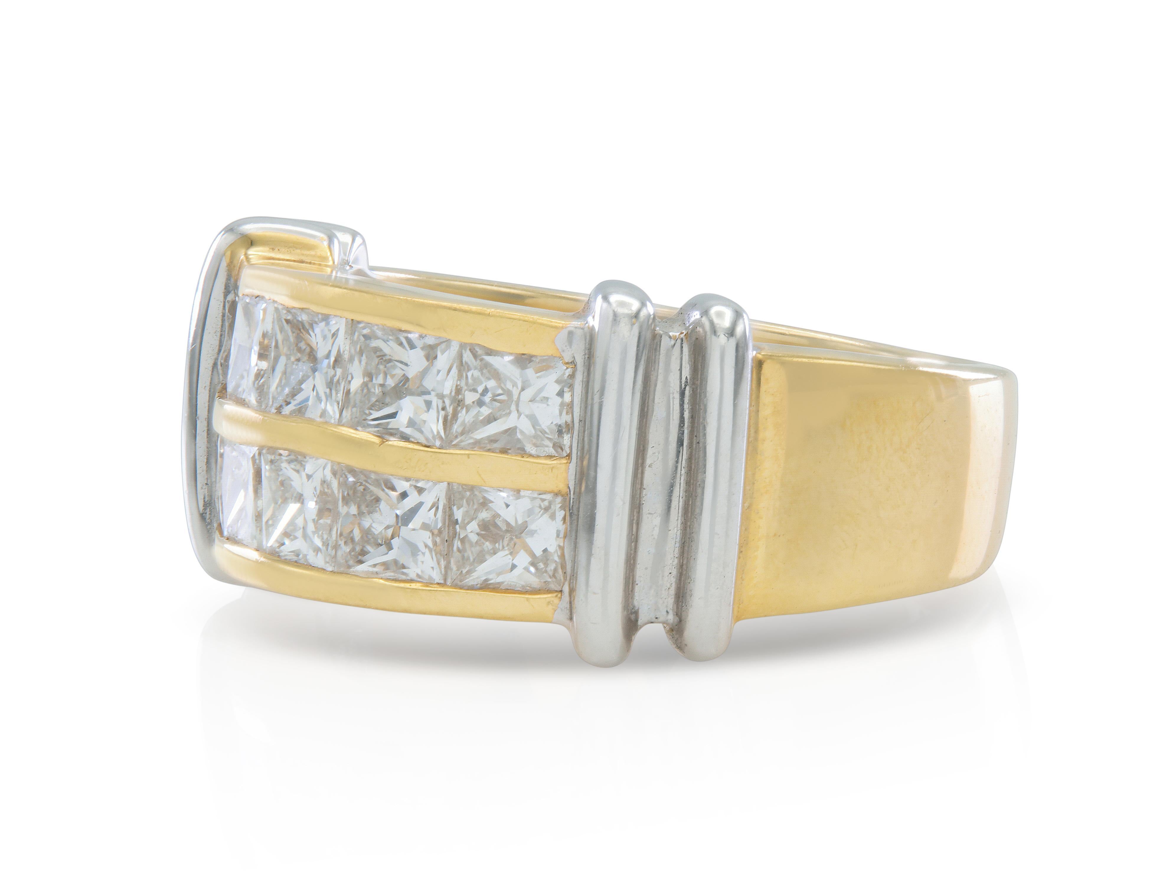 Finement réalisée en or jaune et blanc 18k, elle est ornée de 10 diamants de taille princesse pesant au total environ 2,00 carats.
Circa 1980
Taille 6, redimensionnable