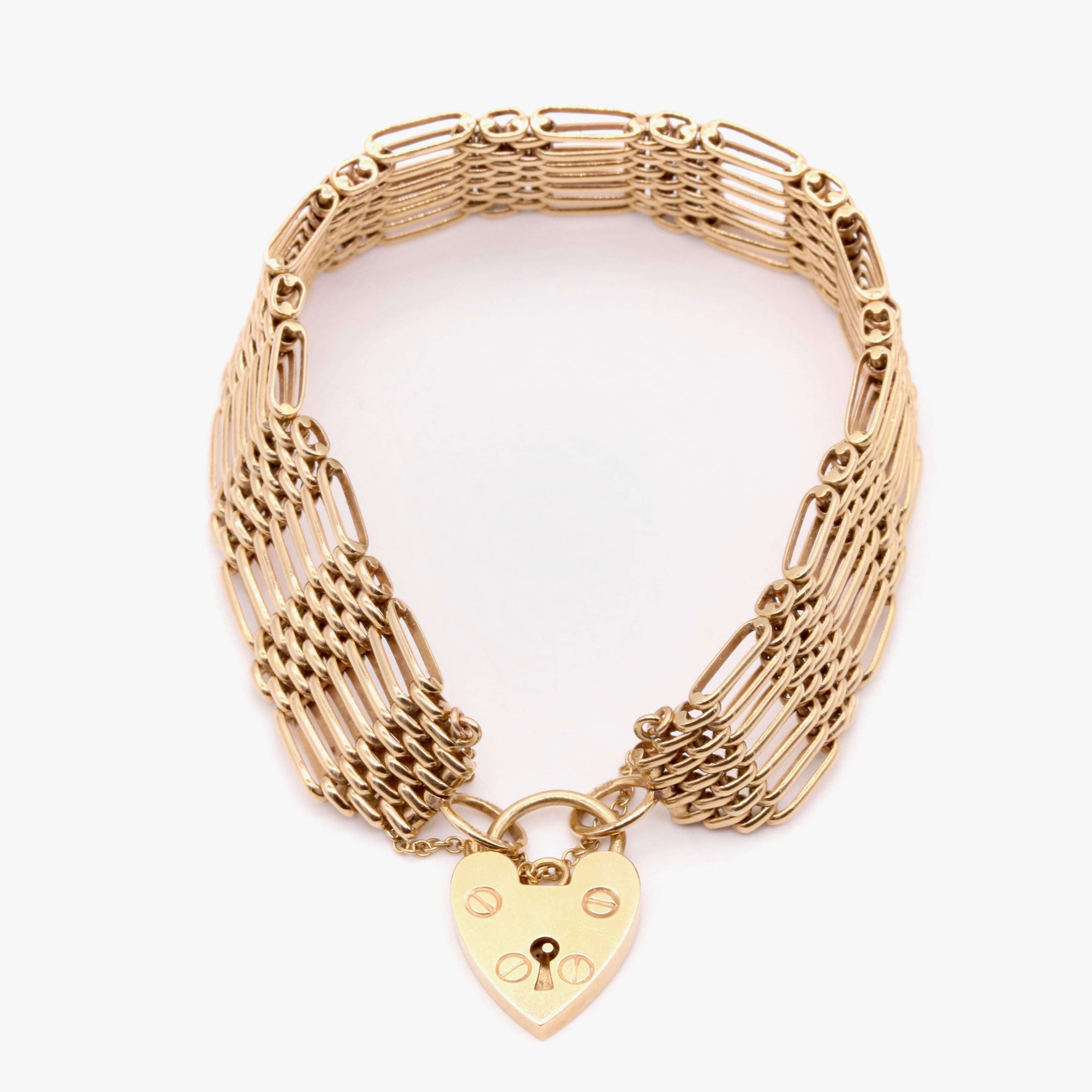 Women's or Men's Vintage 1980s 24.8g 9K Yellow Gold Gate Link Bracelet with Heart Padlock For Sale