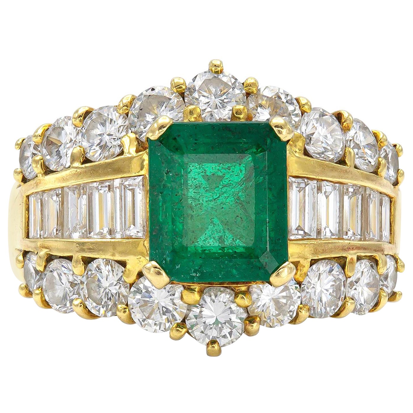Anillo vintage de esmeralda de 2,50 quilates con diamantes de los años 80