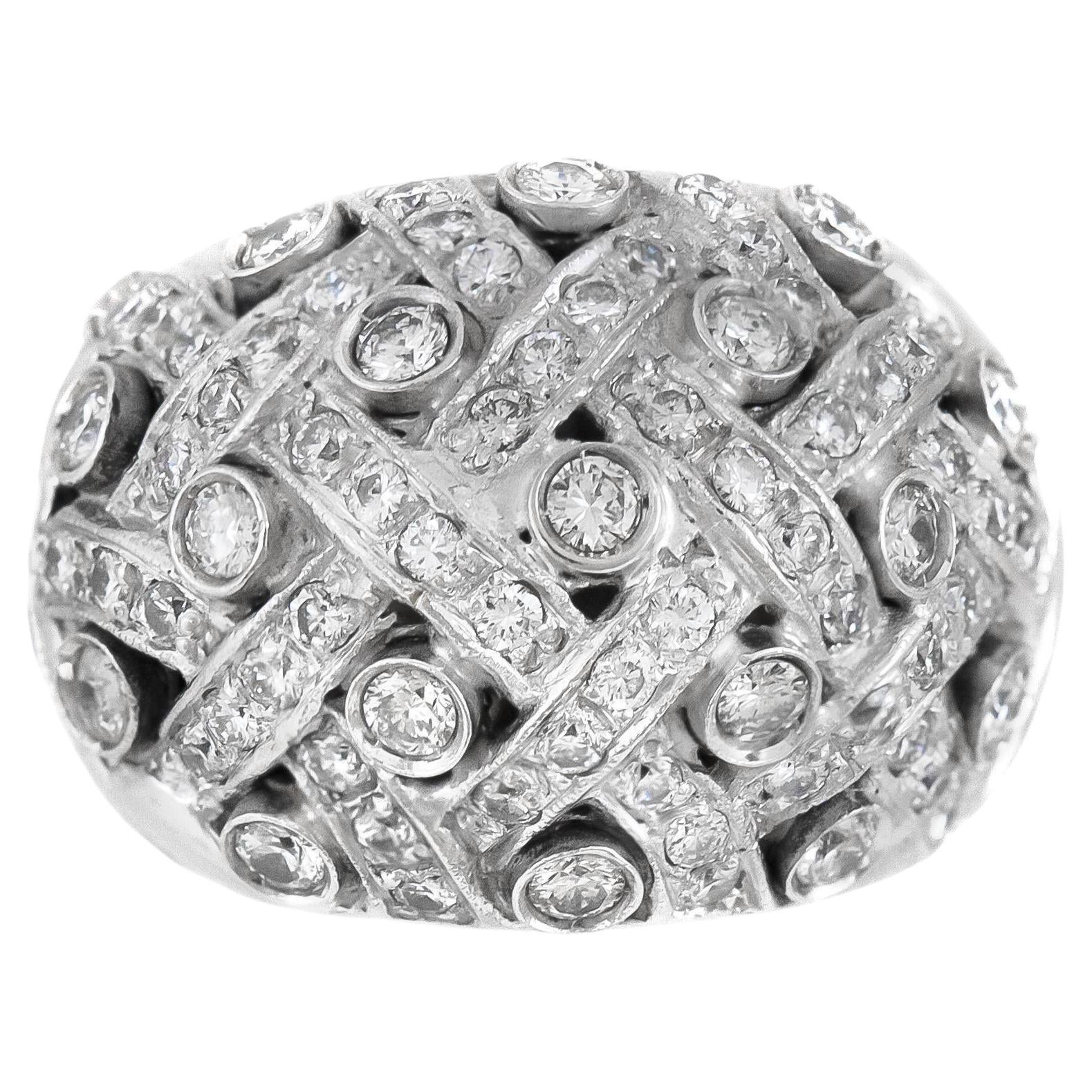 Anillo Bombe vintage de los años 80 con diamantes de 3,40 quilates en tejido de cesta en venta