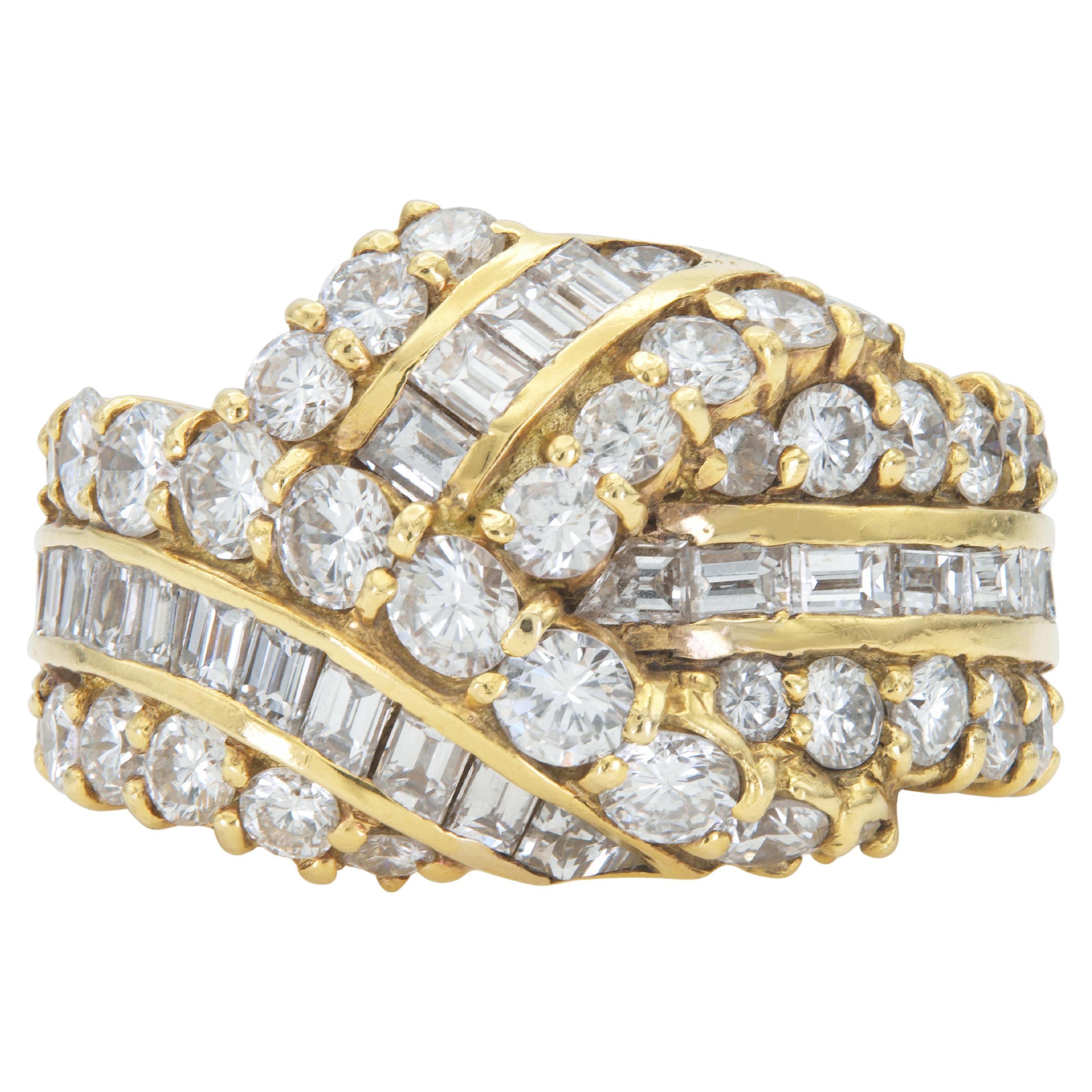 Anello vintage anni
80 con diamanti taglio baguette e tondo da 3,80 carati