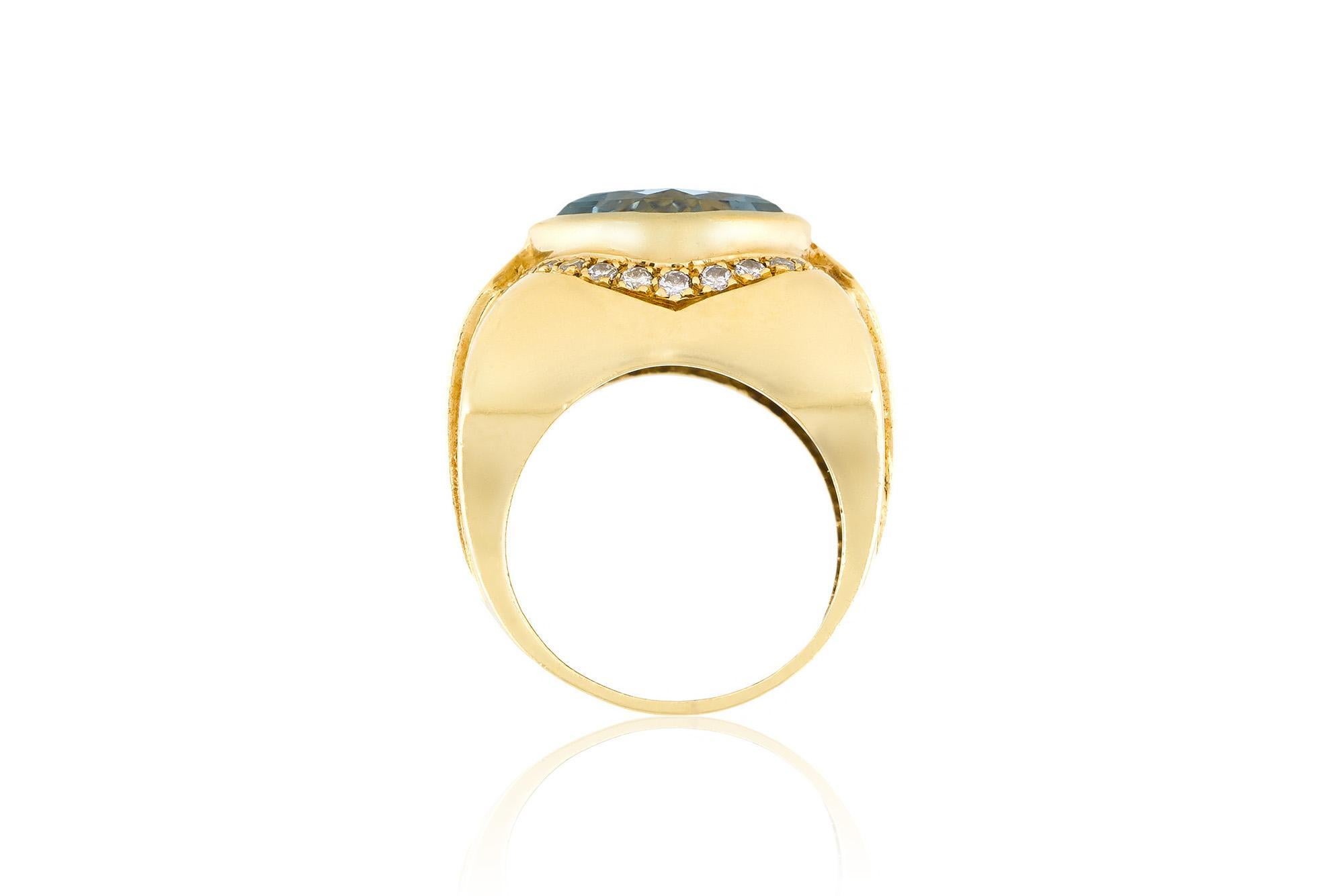 Vintage 1980er Jahre 8,00 Karat Kissenschliff Aquamarin Ring mit Diamanten Damen im Angebot