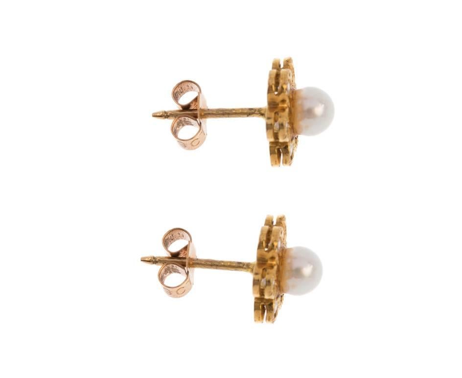 Retro Vintage 1980s 9 Carat Yellow Gold Cultured Pearl and Diamond Stud Earrings For Sale