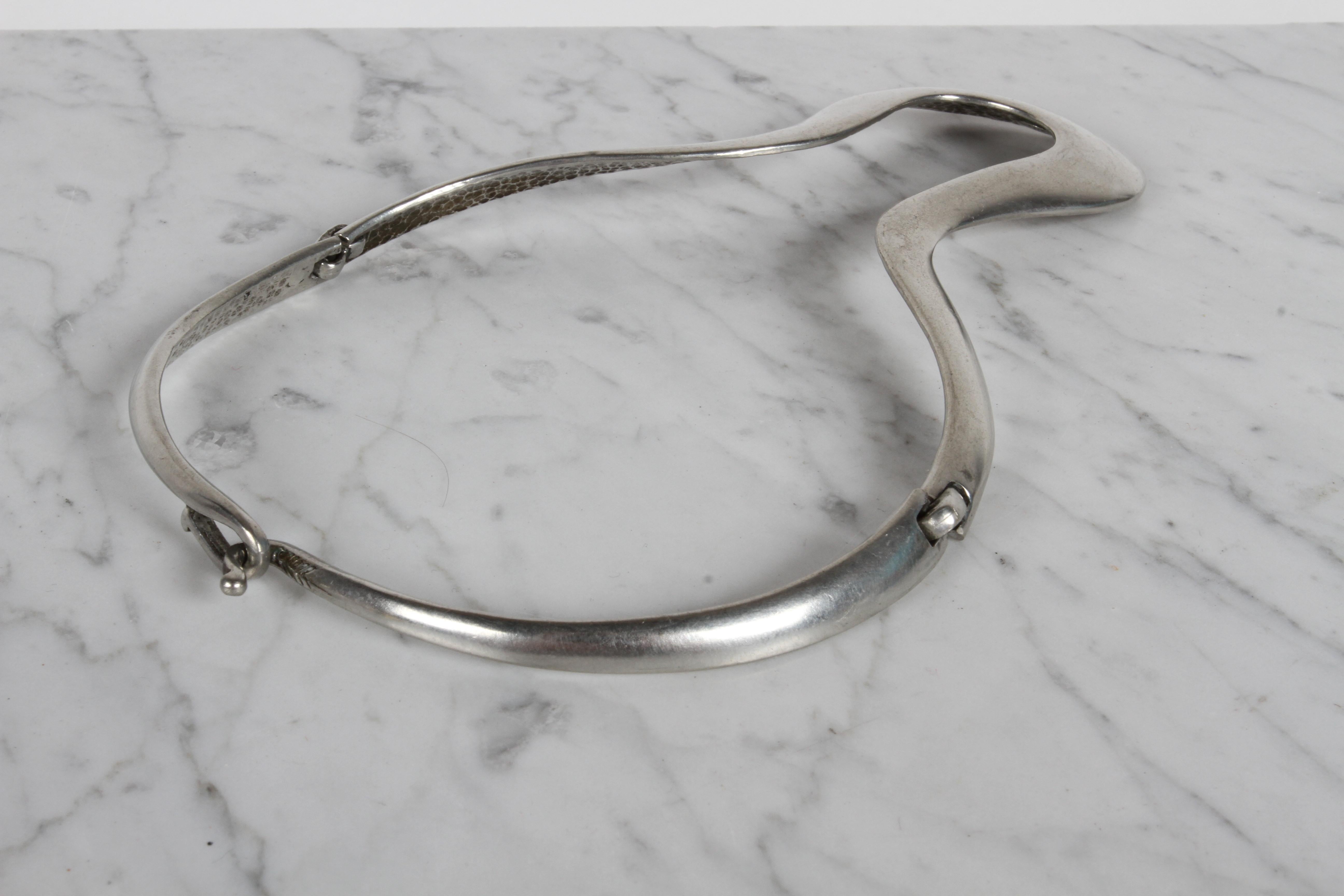 Vintage 1980s Alexis Kirk gegliederte skulpturale Silber Ton Choker Halskette im Angebot 3