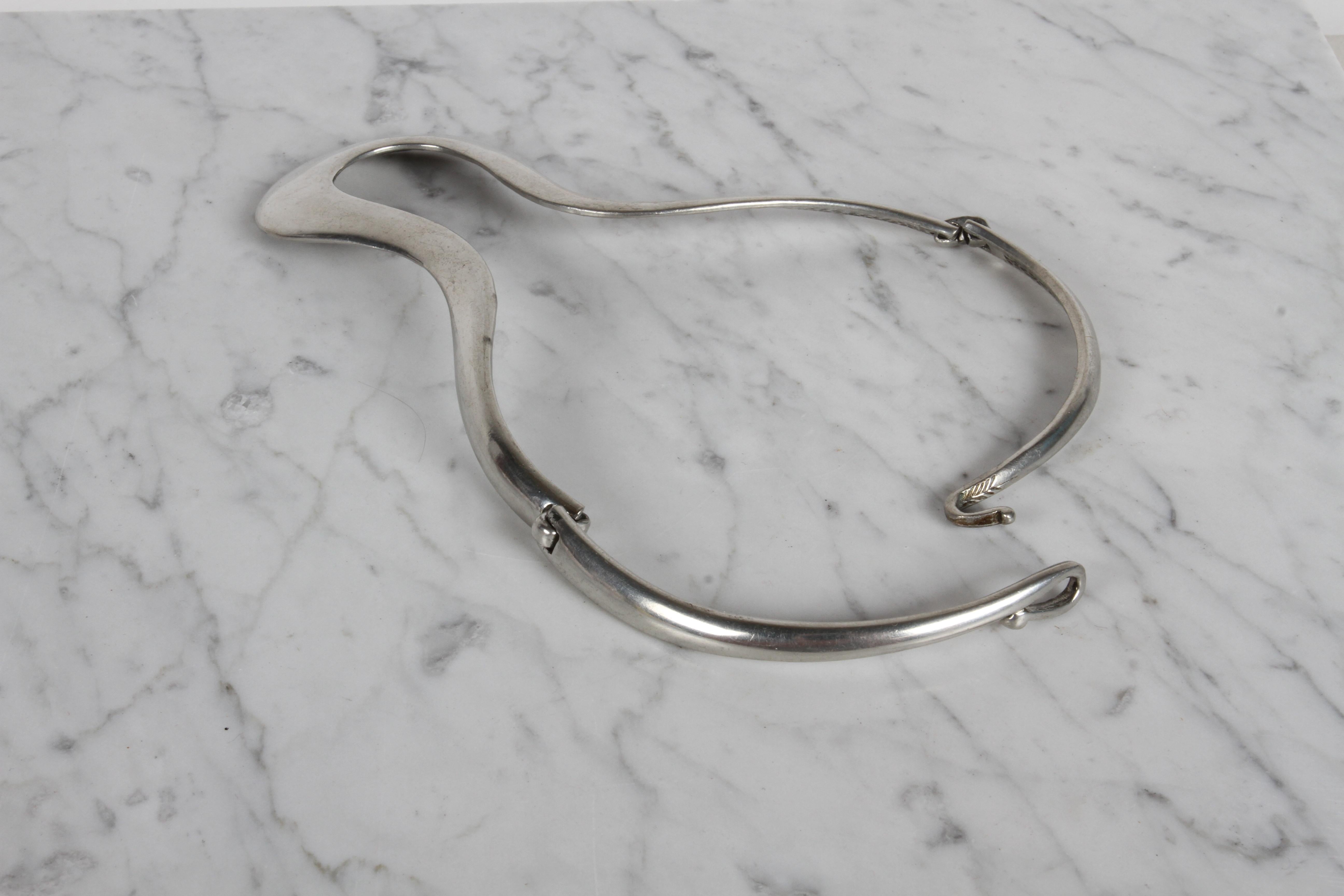 Vintage 1980s Alexis Kirk gegliederte skulpturale Silber Ton Choker Halskette im Angebot 7