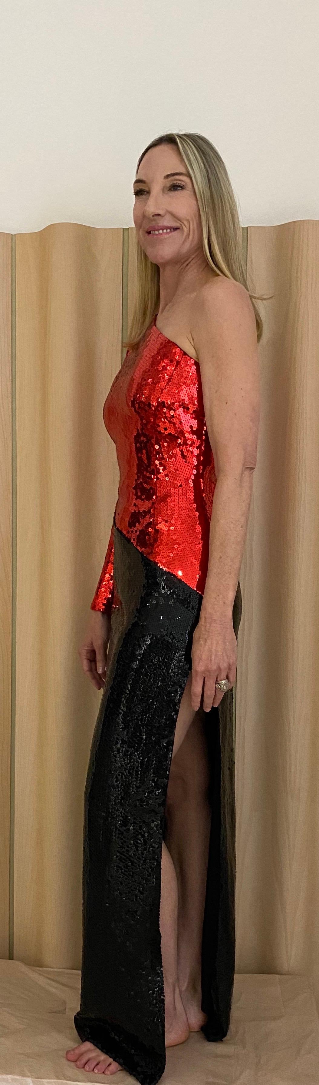 Vintage 1980s Bill Blass Red and Black One Shoulder Sequin Gown For Sale 4