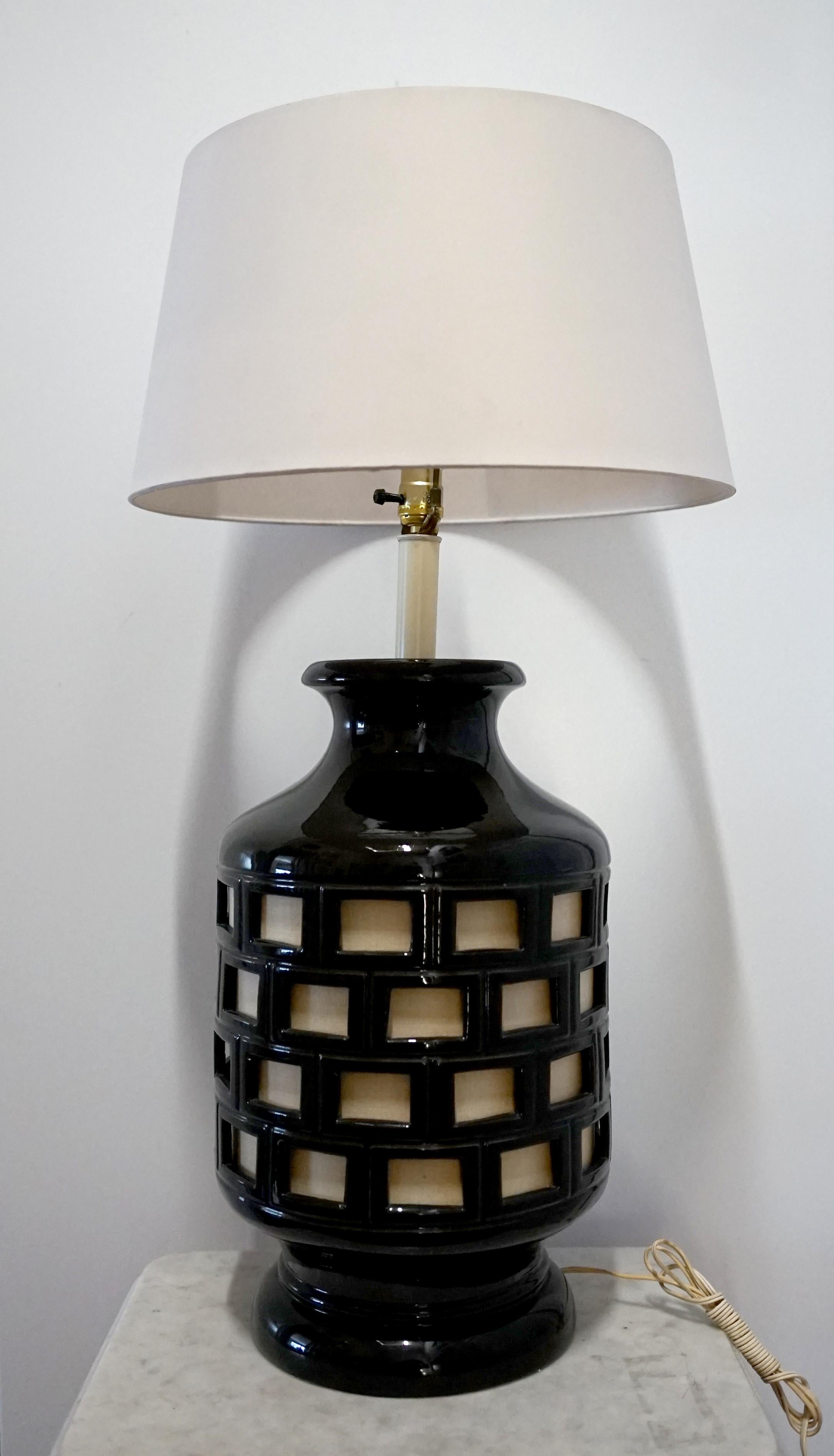 Vintage 1980s Black Ceramic Barrel Large Glaze Table Lamp For Sale 6