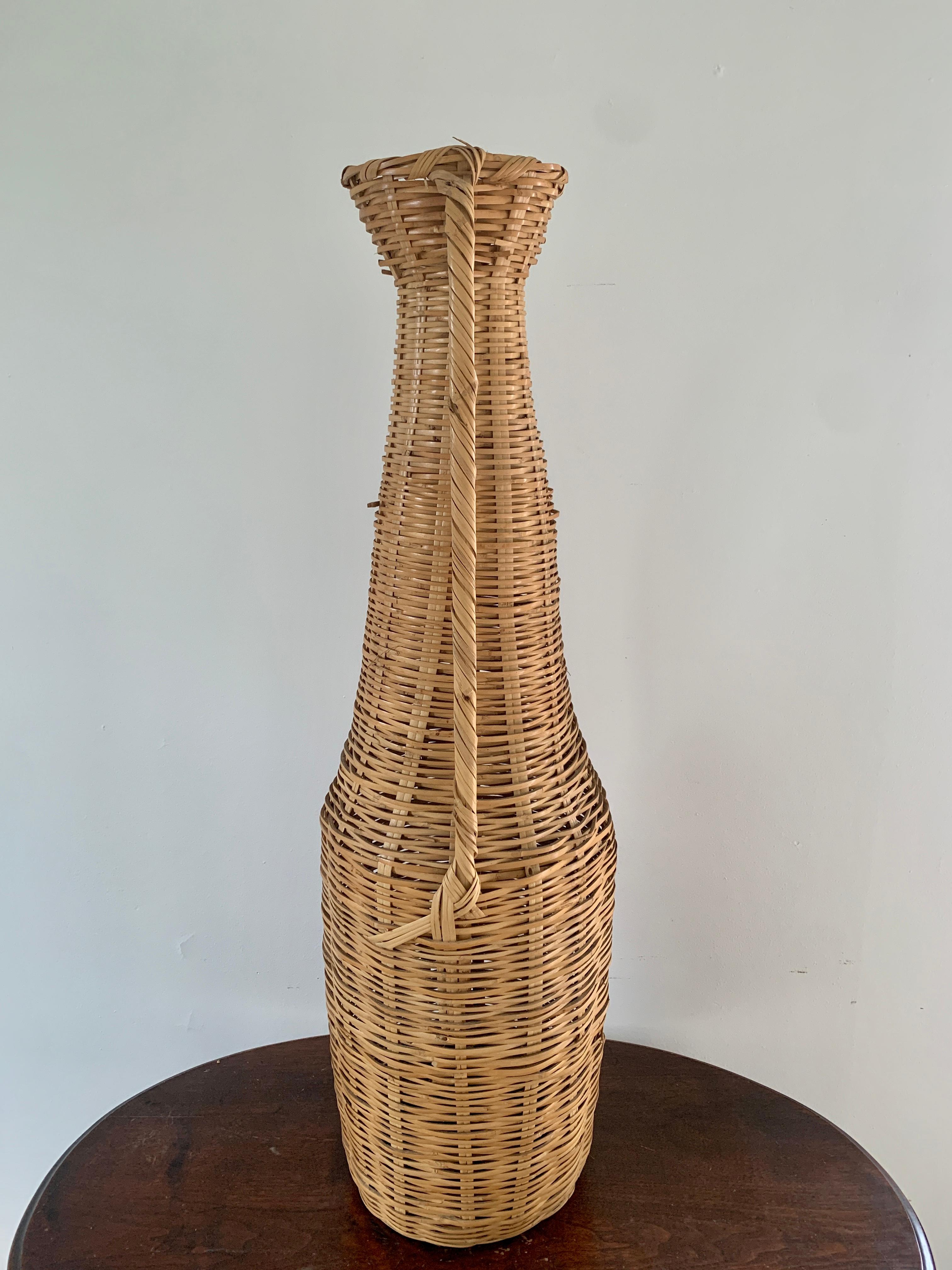 Vintage 1980s Boho Wicker Floor Vase Basket In Good Condition For Sale In Elkhart, IN