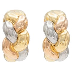 Boucles d'oreilles Huggie tressées en or tricolore des années 1980