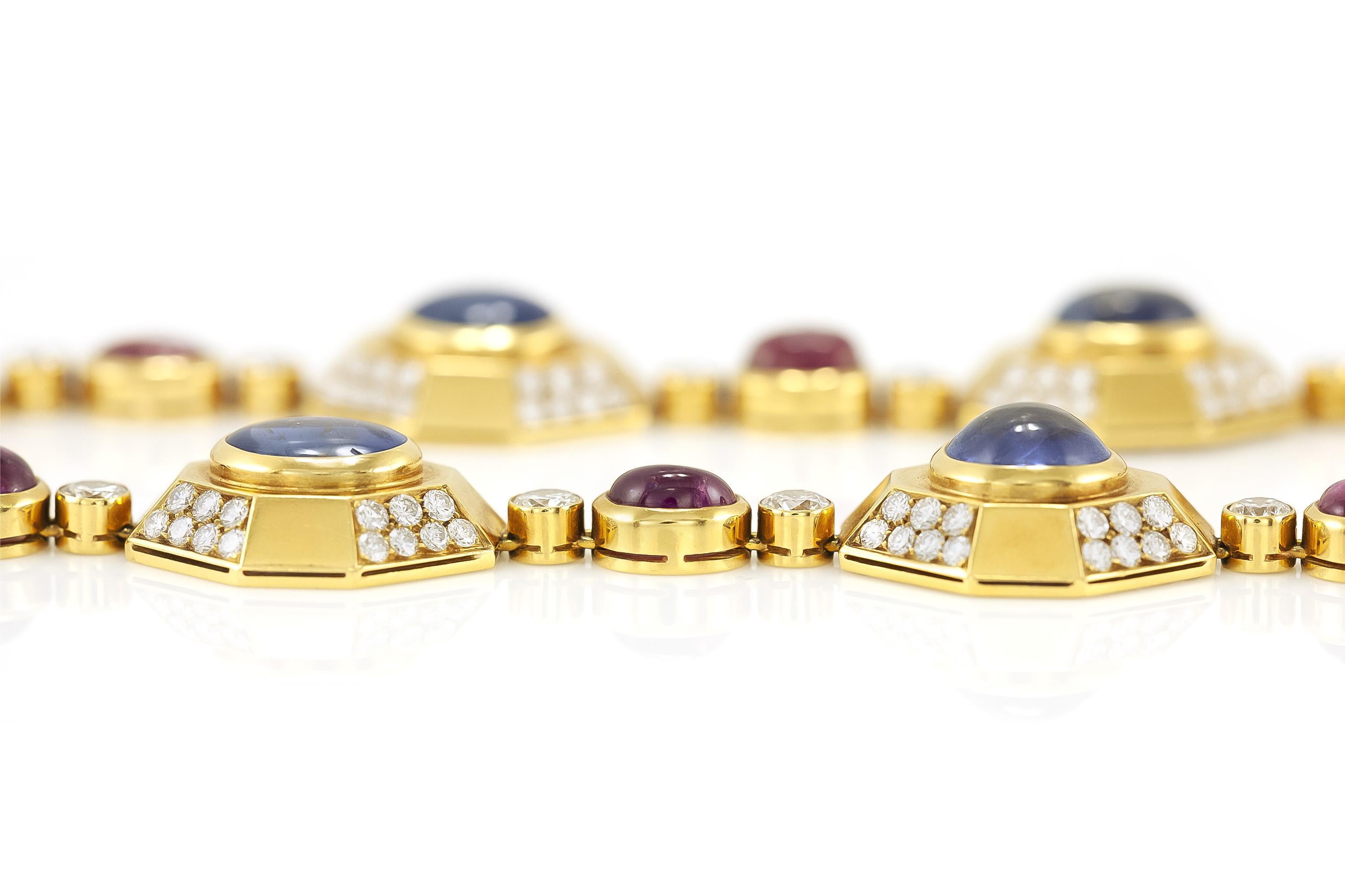 Collar Bvlgari vintage de los años 80 con cabujones de zafiro y rubí con diamantes en Bueno estado para la venta en New York, NY