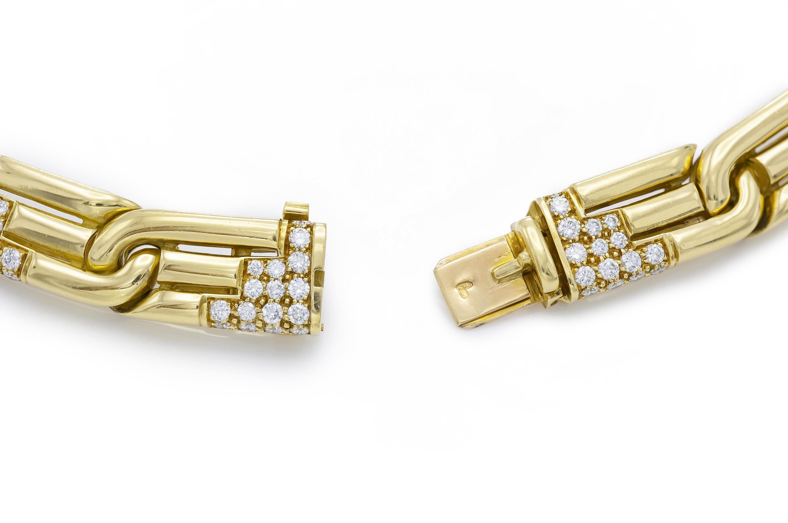Vintage 1980s Bvlgari Gold and Diamonds Link Collar Necklace In Good Condition For Sale In New York, NY
