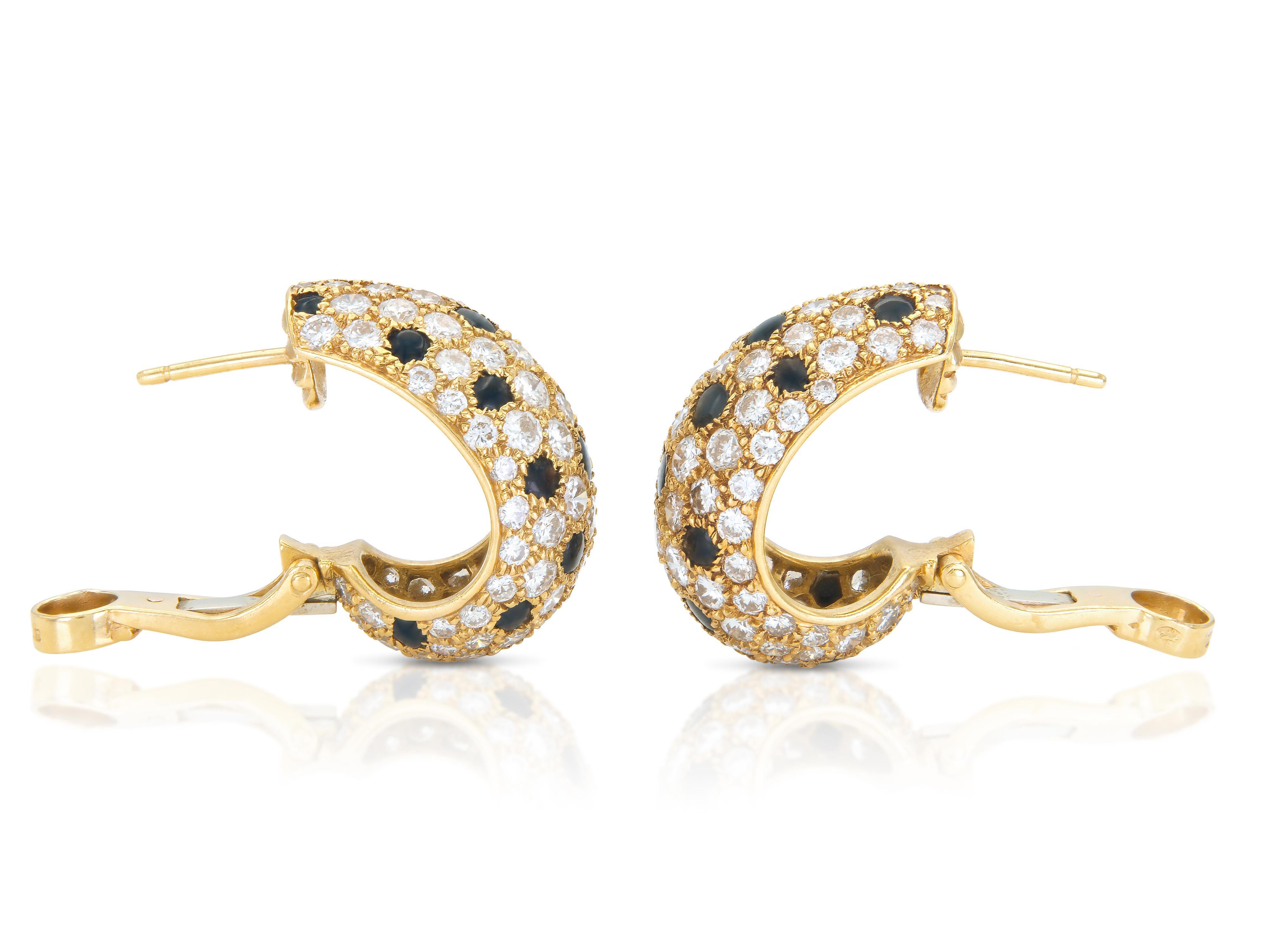 Vintage 1980s Cartier Diamond and Onyx Panthere Earrings Corte redondo en venta