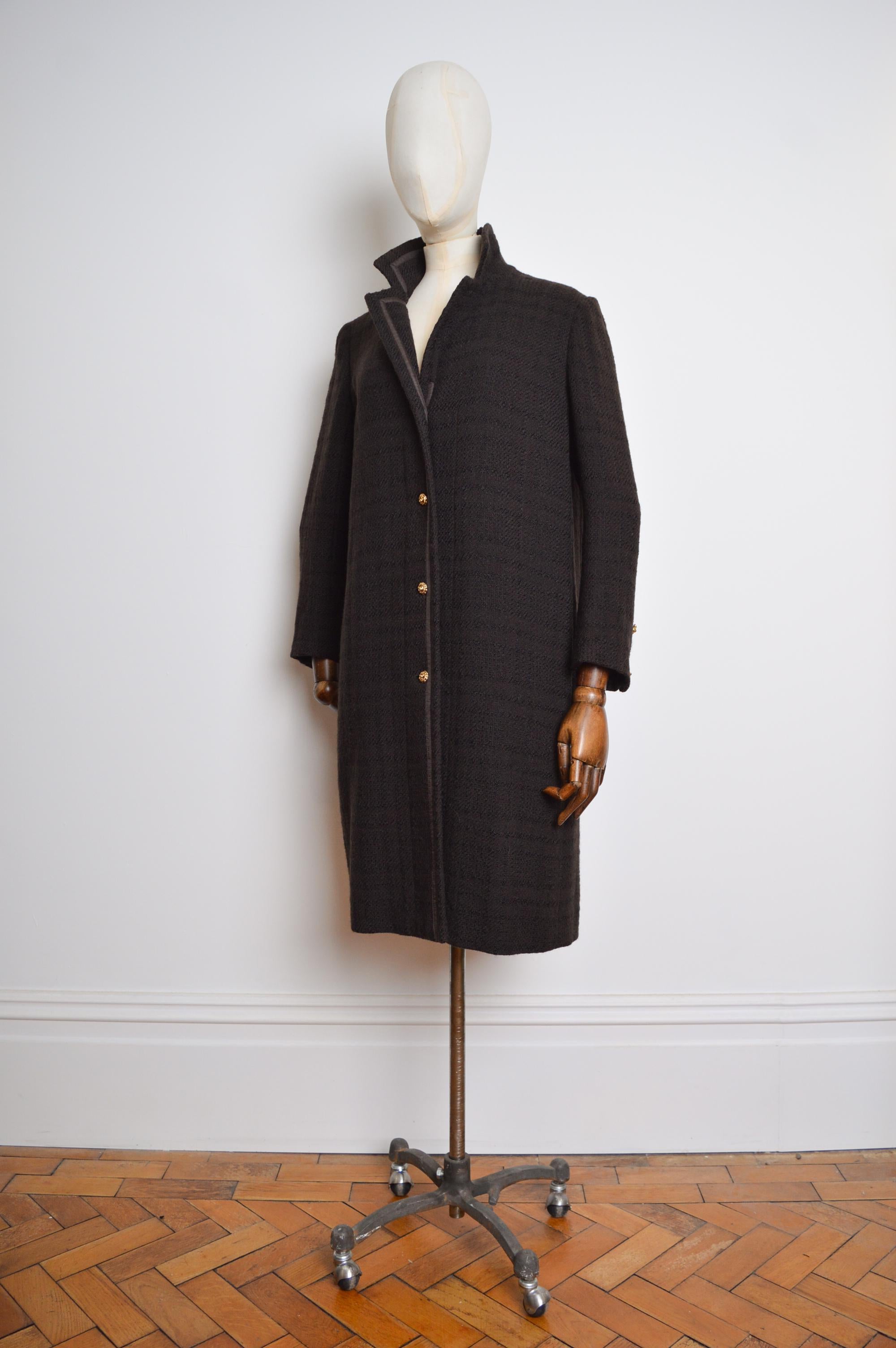 Vintage 1980's CHANEL Chocolate Brown Wool Chesterfield Coat For Sale 9