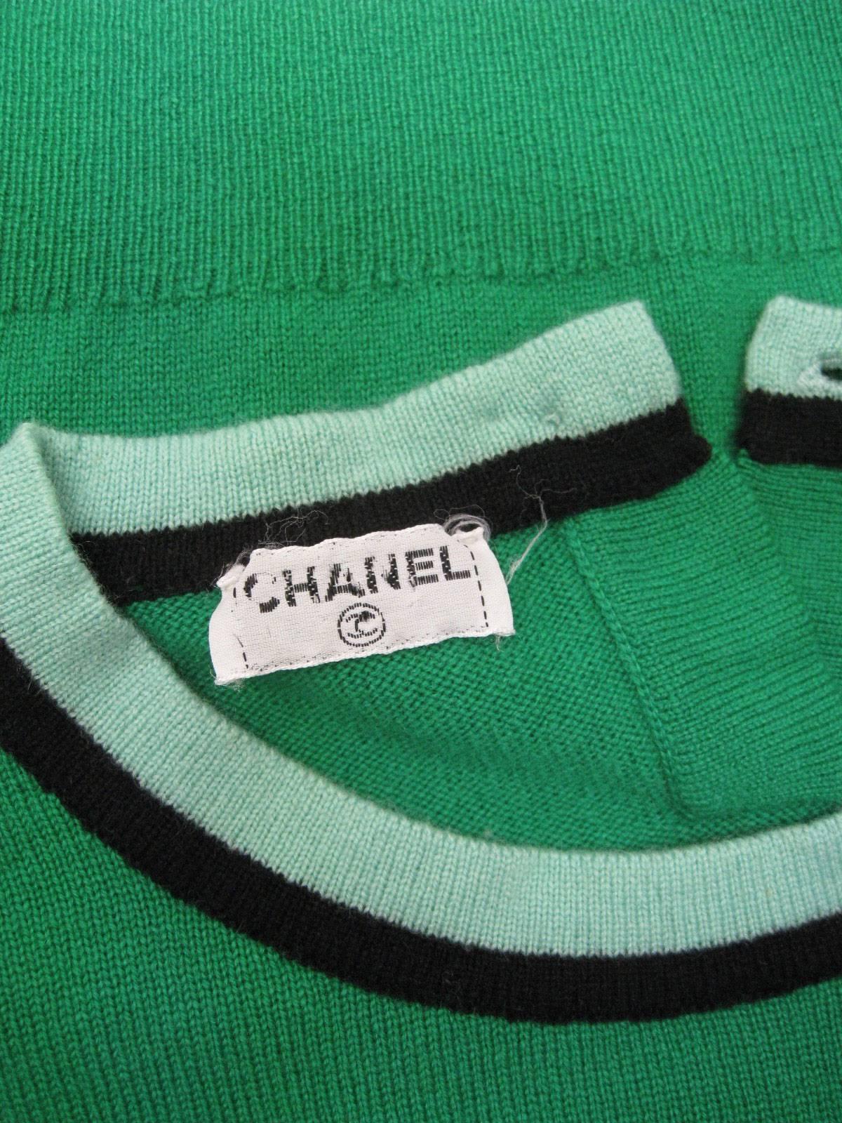 Vintage 1980s Chanel Cropped Green Short Sleeve Sweater 2