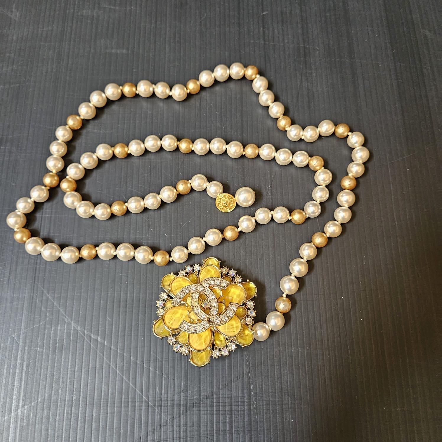 Women's Vintage 1980s Chanel Crystal Flower Pearl Layered Necklace For Sale
