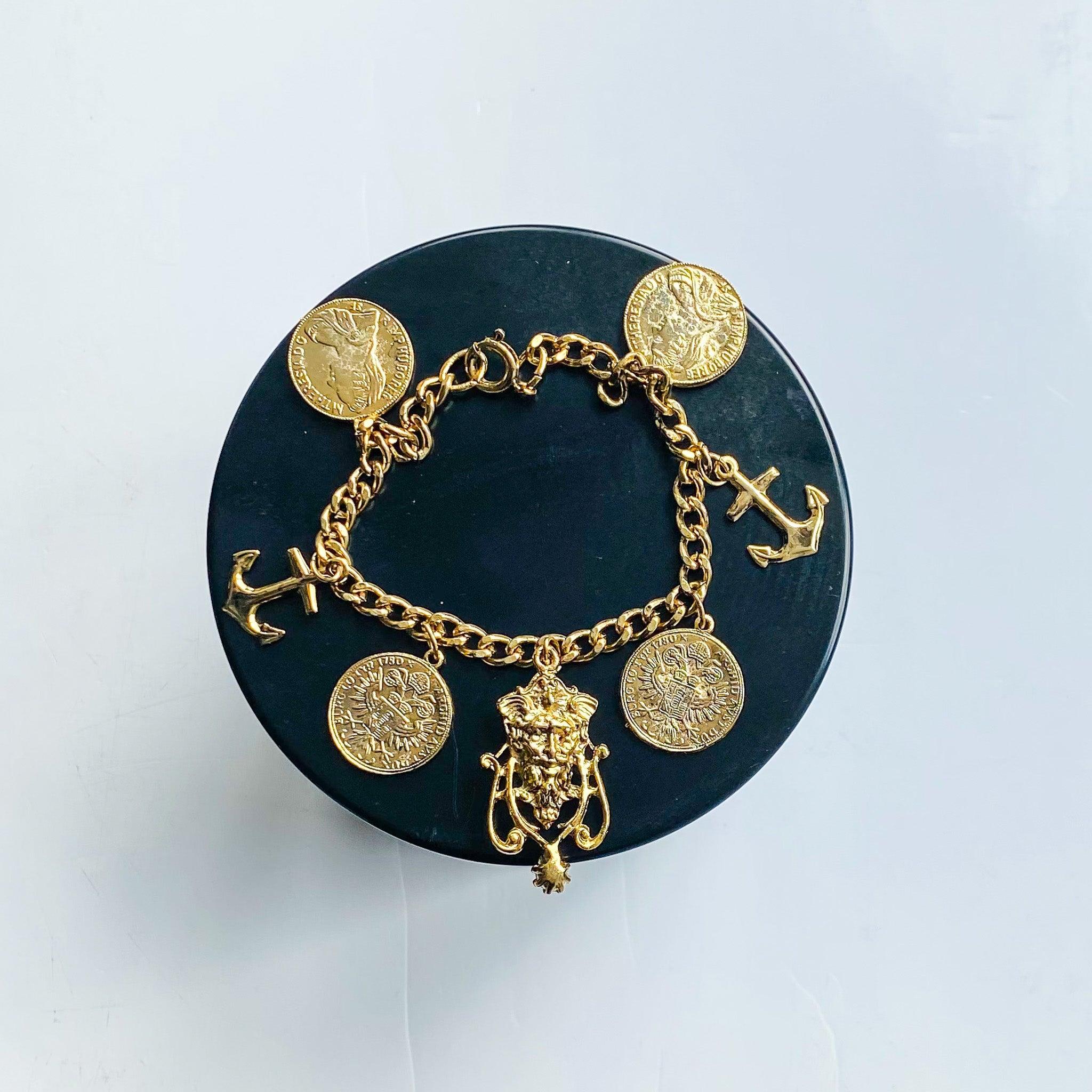 Vintage 1980s Charm Bracelet - 18 Carat Gold Plated Vintage Deadstock In New Condition For Sale In London, GB