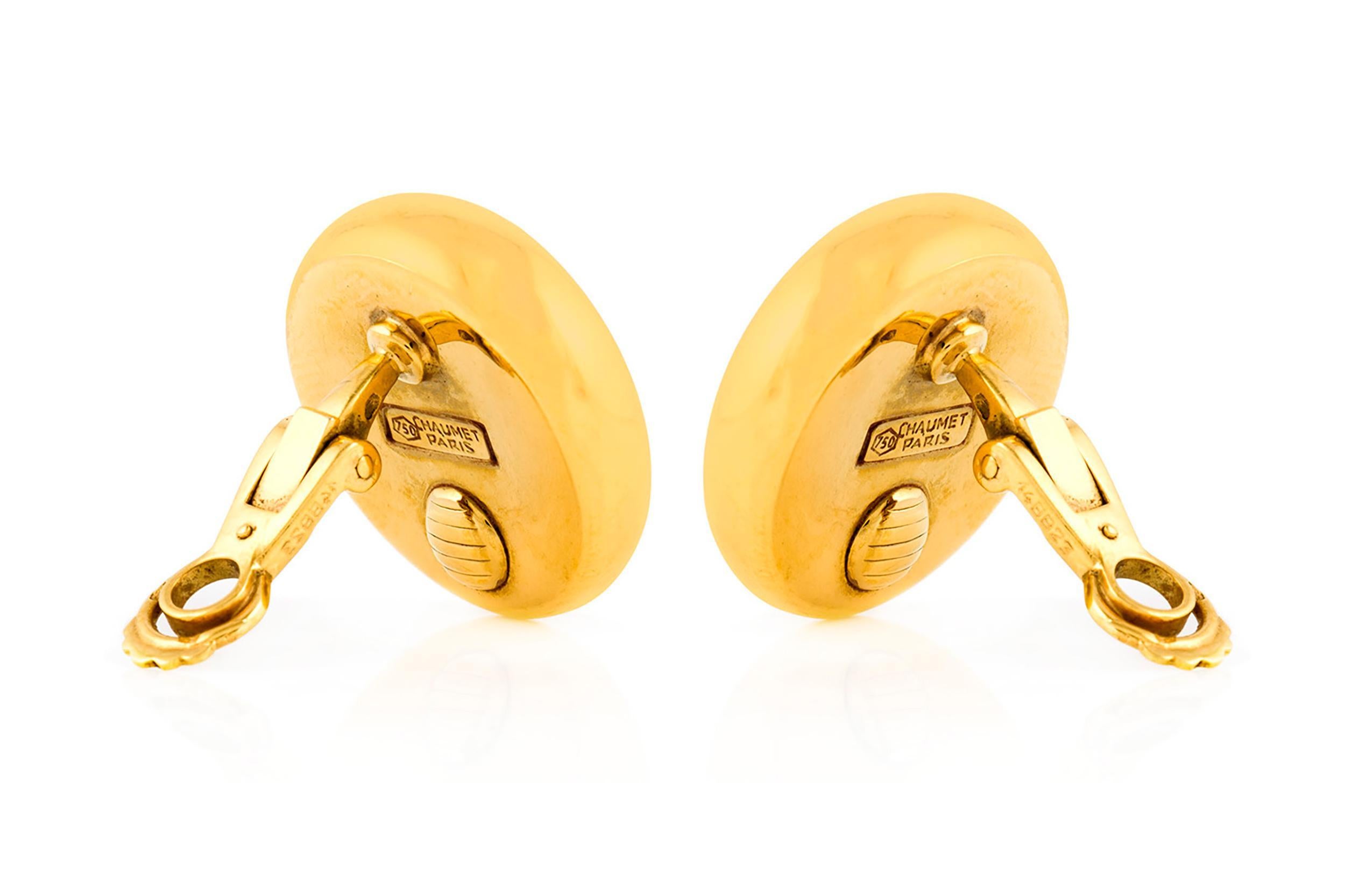 Vintage 1980 Chaumet Pearl Earrings and Necklace Set (Ensemble de boucles d'oreilles et de colliers en perles) en vente 2