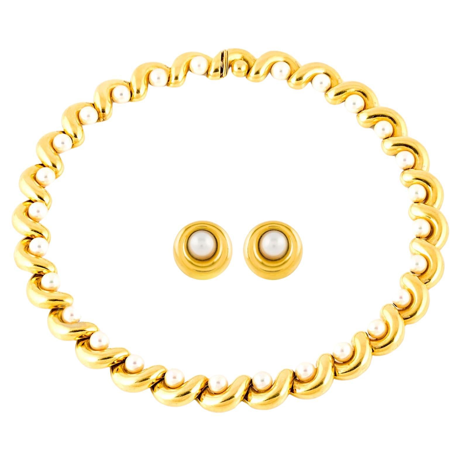 Vintage 1980 Chaumet Pearl Earrings and Necklace Set (Ensemble de boucles d'oreilles et de colliers en perles) en vente
