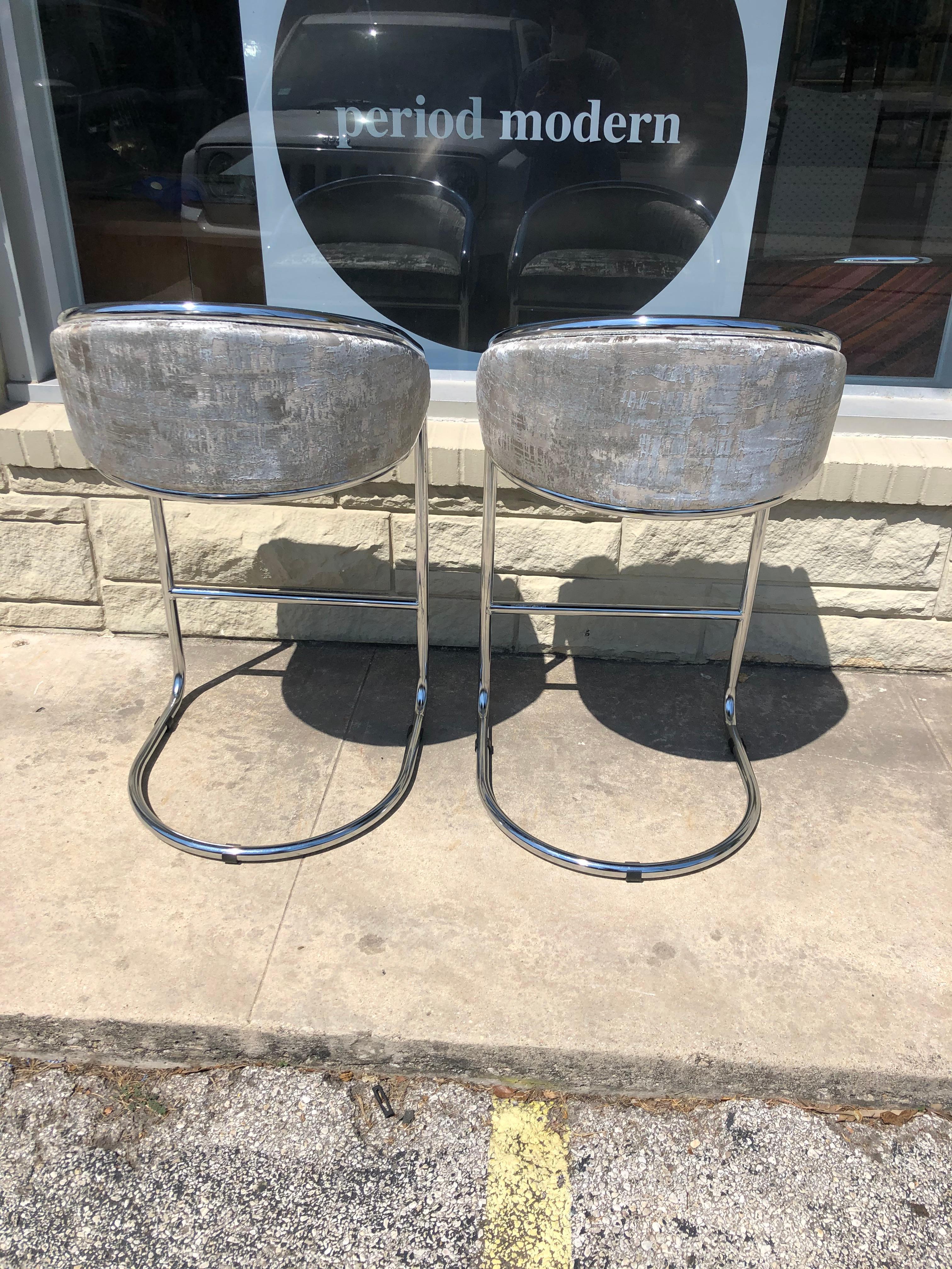 Vintage 1980s Chrome Bar Stools by Anton Lorenz for Thonet In Good Condition For Sale In San Antonio, TX