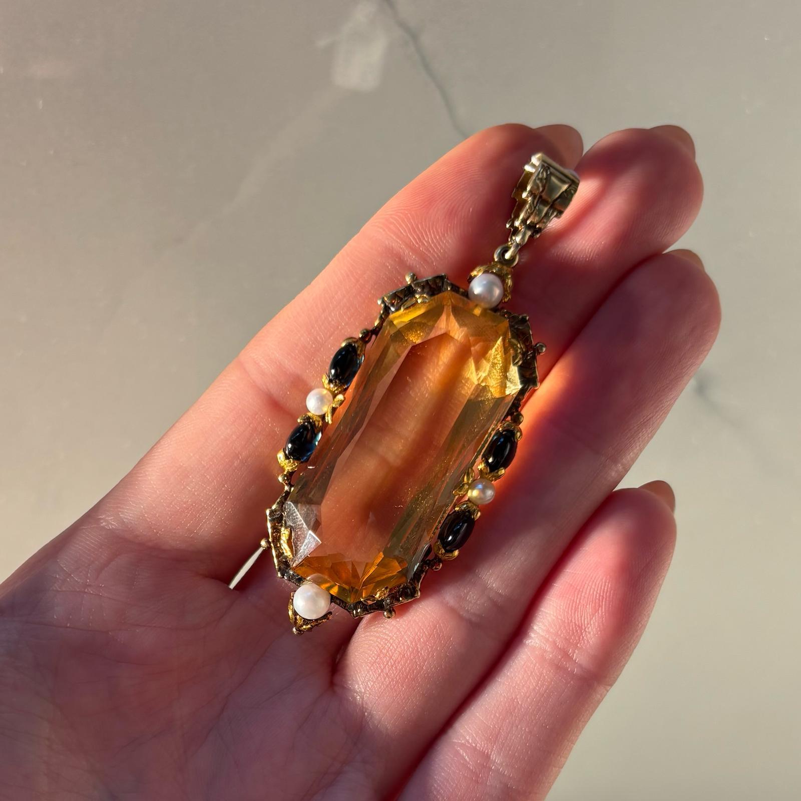 Vintage 1980's Citrine, Sapphire and Pearl Pendant Set in 14k Yellow Gold In Good Condition For Sale In London, GB
