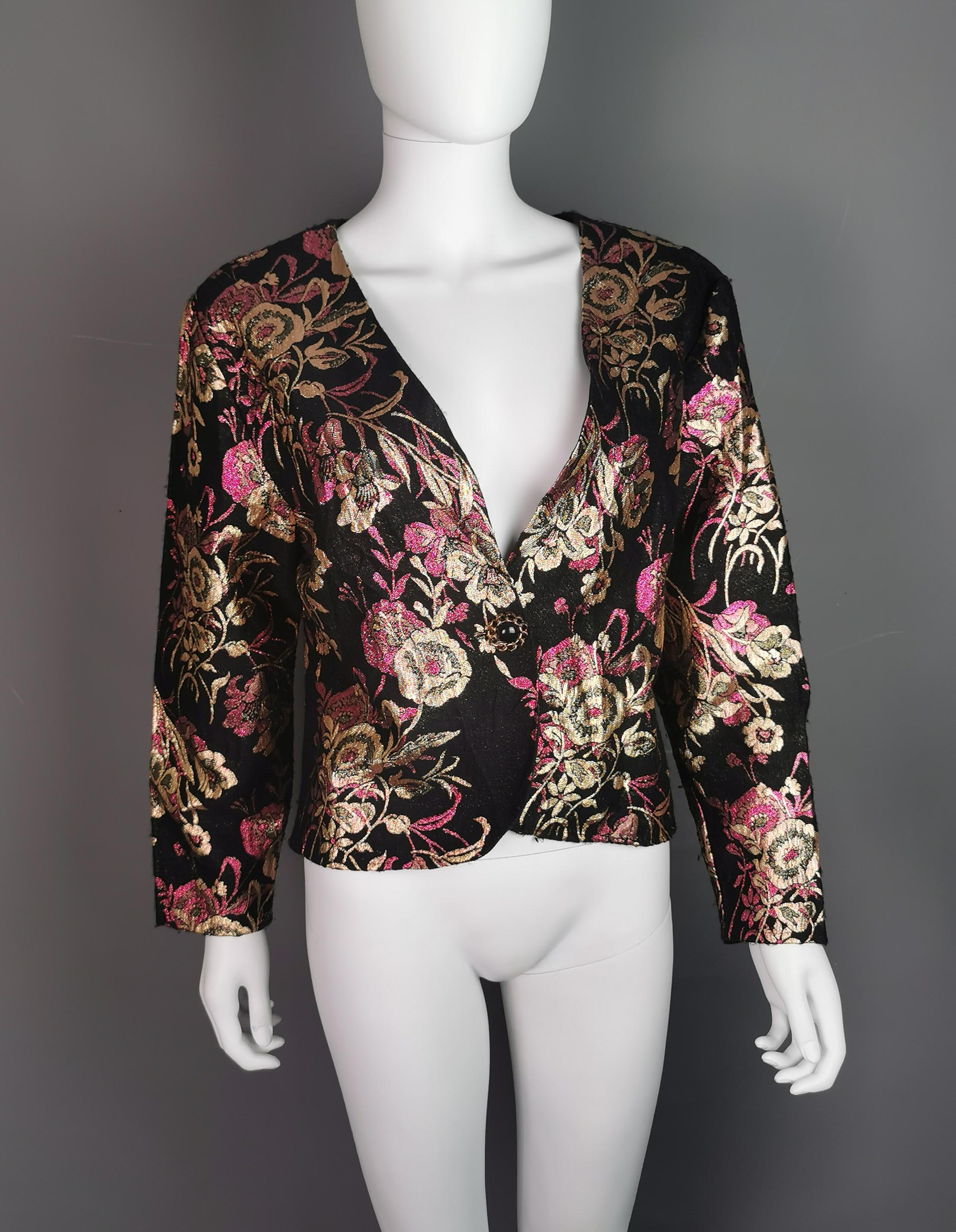 Vintage 1980s cropped Brocade jacket, blazer, gold, black, pink  In Fair Condition For Sale In NEWARK, GB