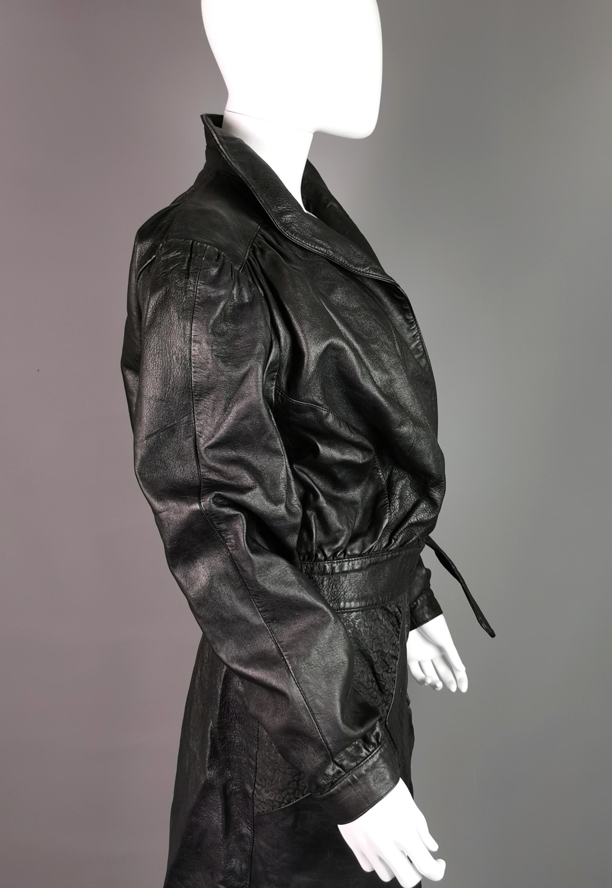 Giacca in pelle vintage anni '80, con cravatta sul davanti in vendita 7