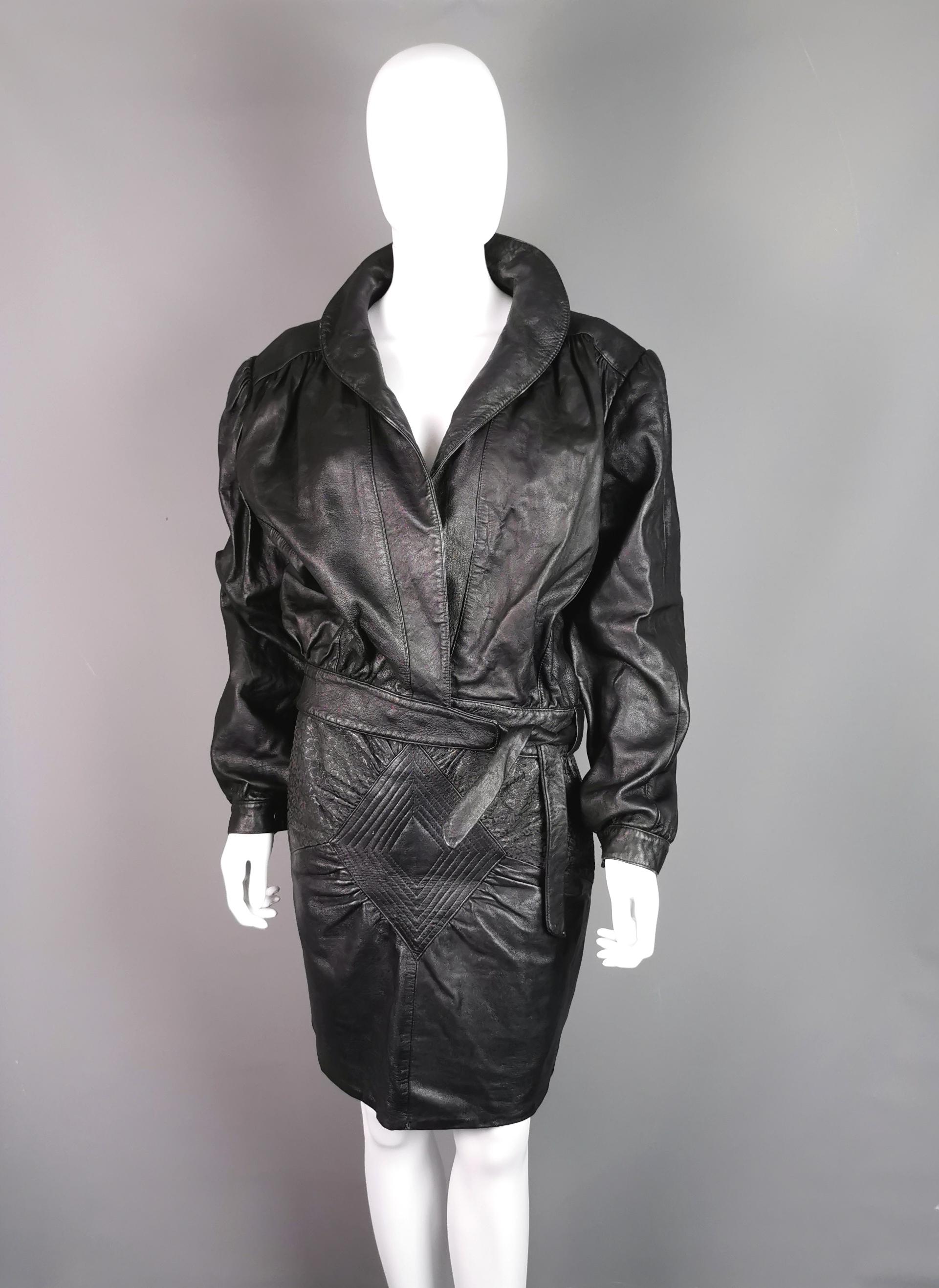 Nero Giacca in pelle vintage anni '80, con cravatta sul davanti in vendita