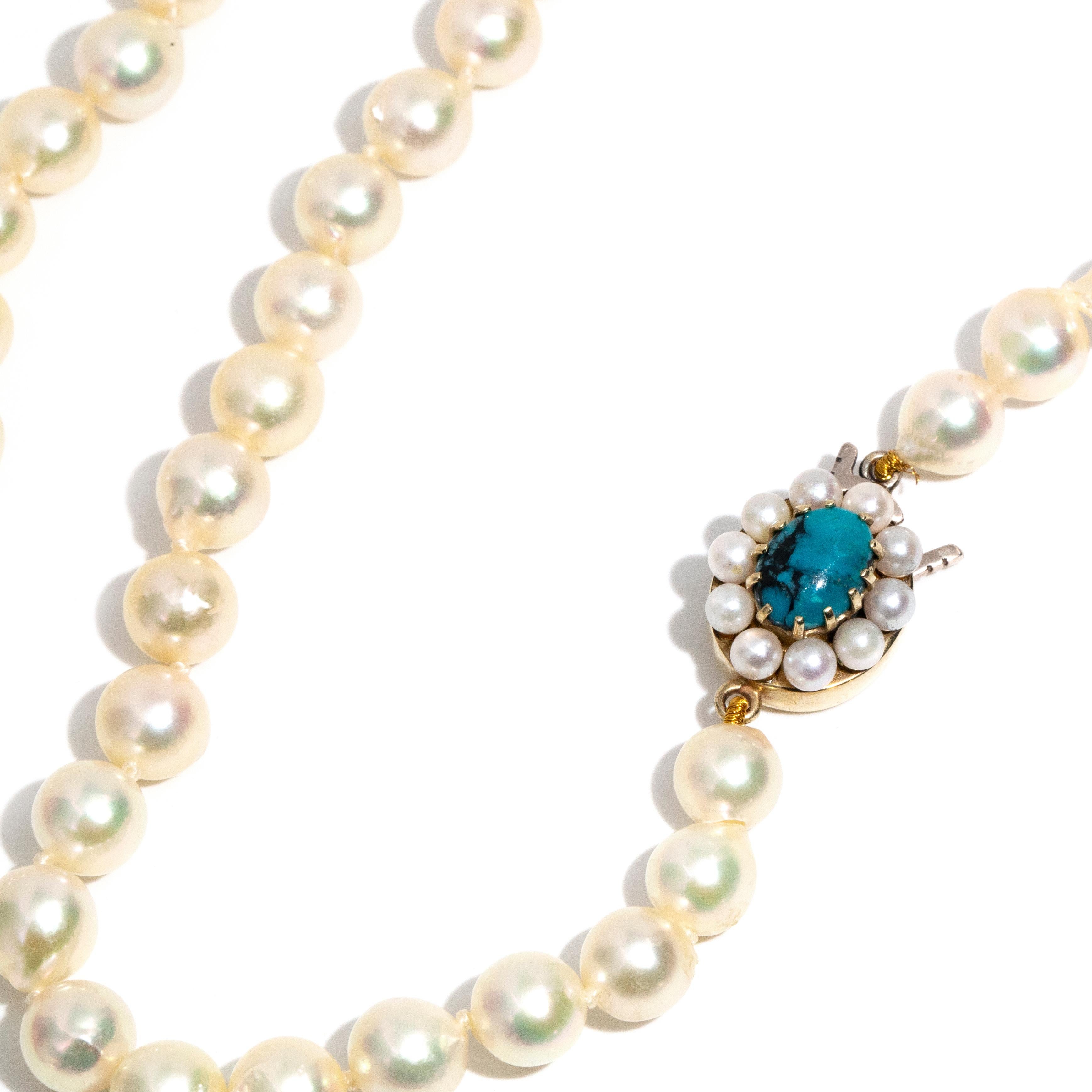 Round Cut Vintage 1980s Cultured Pearl Necklace & 9 Carat Gold Turquoise and Pearl Clasp