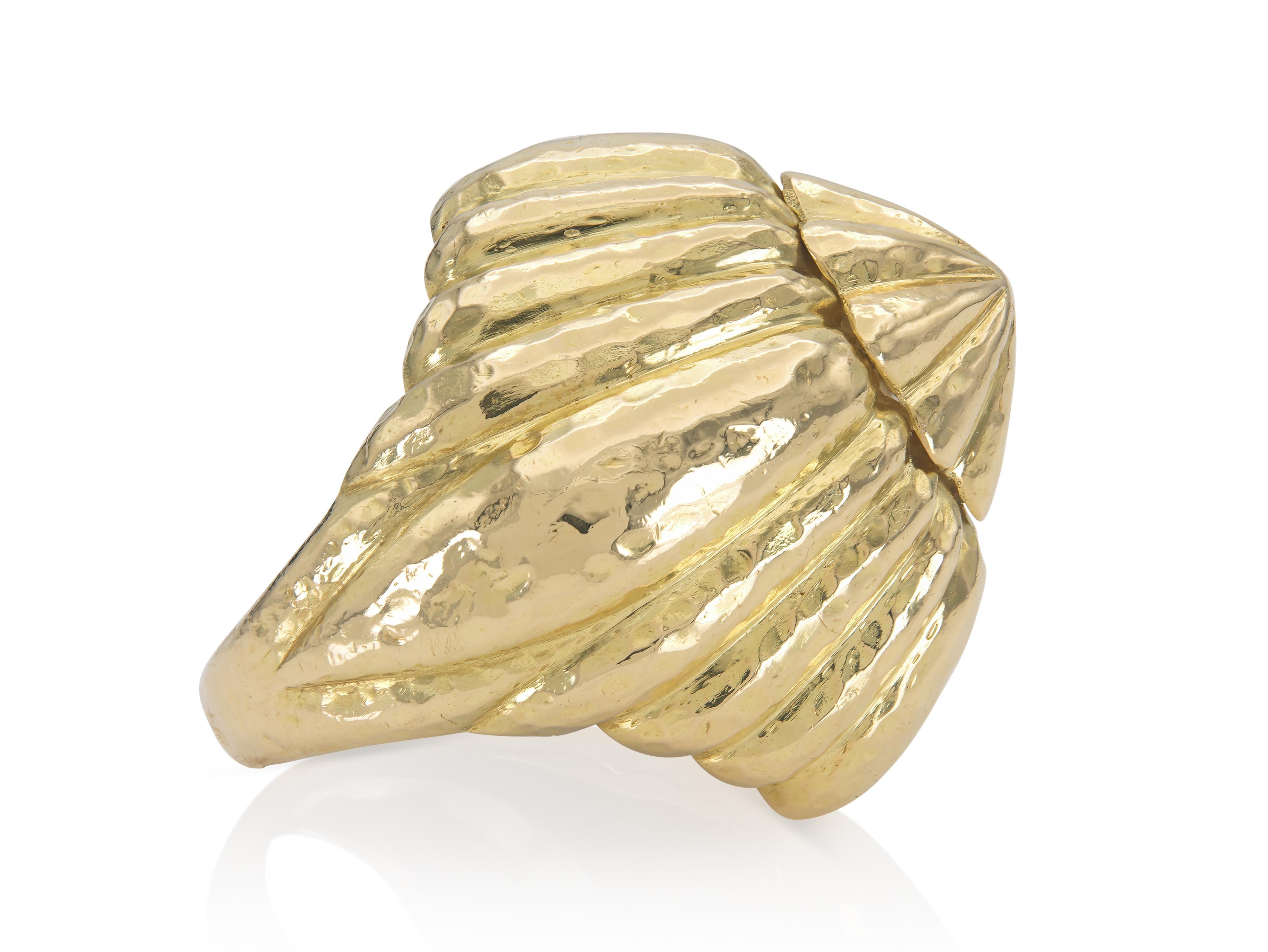 Vintage 1980s David Webb Gold Pyramid Ring im Zustand „Gut“ im Angebot in New York, NY
