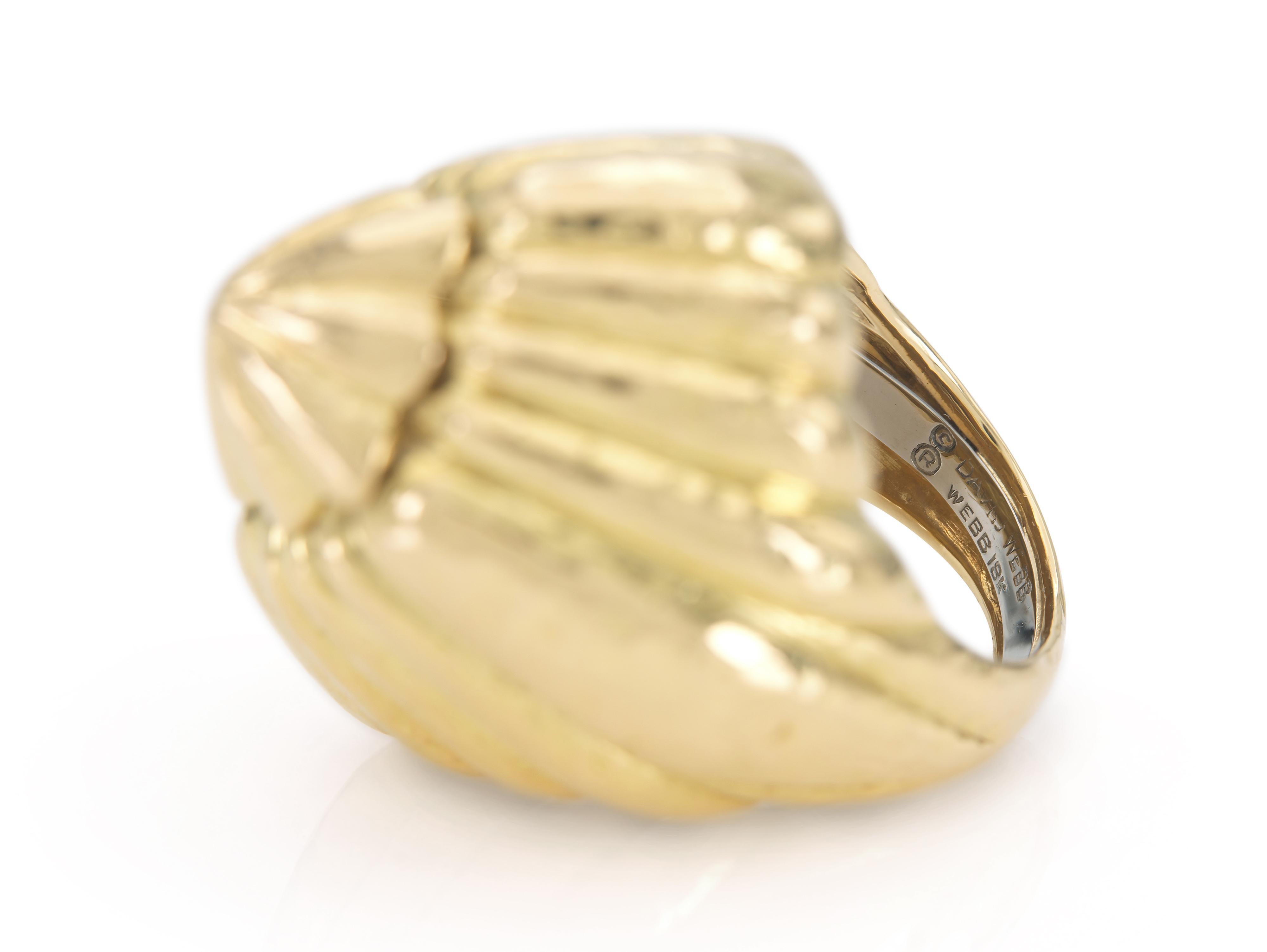 Vintage 1980s David Webb Gold Pyramid Ring im Angebot 1