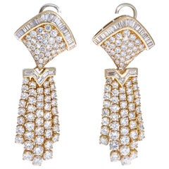 Vintage 1980s Diamond Chandelier 18 Karat Gold Earrings