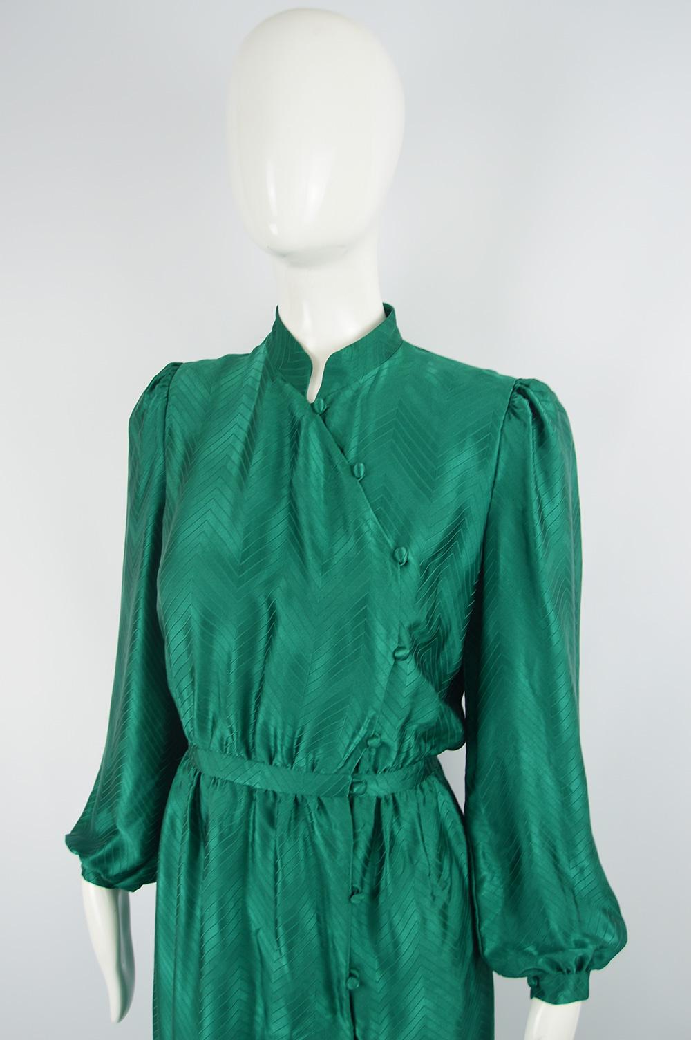Vintage 1980s Emerald Green Silk Bishop Sleeve Collared Blouson Evening Dress In Excellent Condition In Doncaster, South Yorkshire