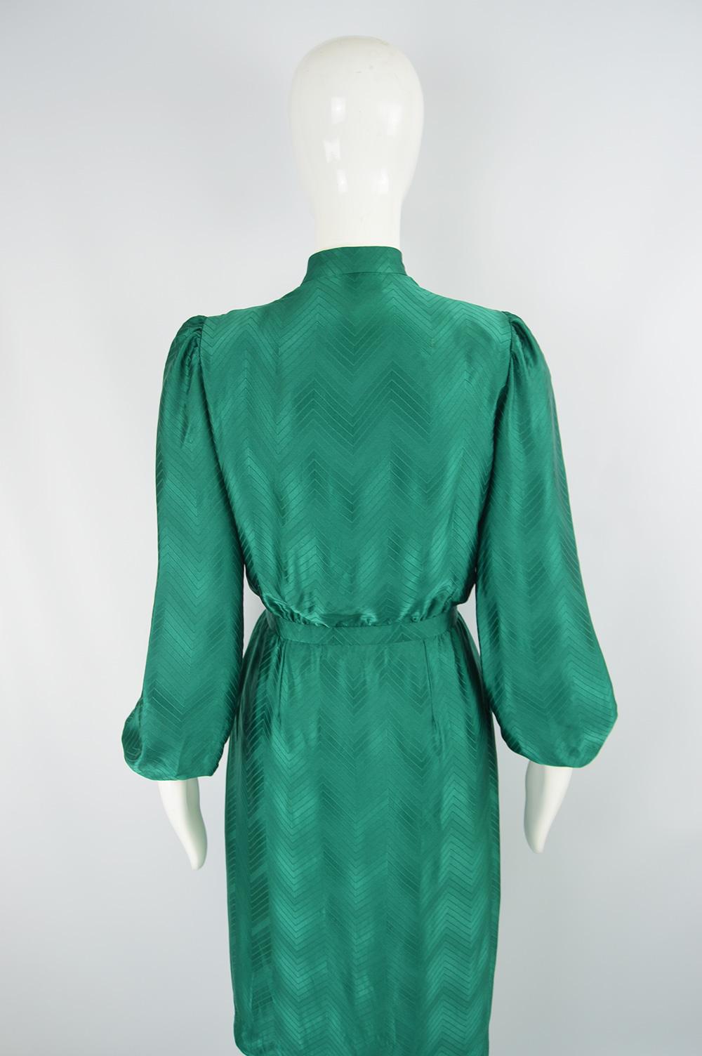 Vintage 1980s Emerald Green Silk Bishop Sleeve Collared Blouson Evening Dress 4