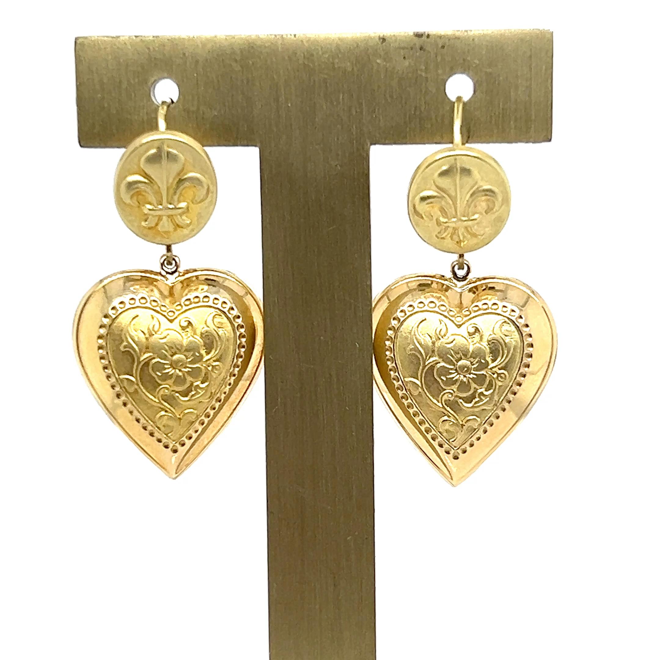 Vintage 1980s Fleur De Lis Heart 18k Yellow Gold Lever Back Earrings In Good Condition In Towson, MD