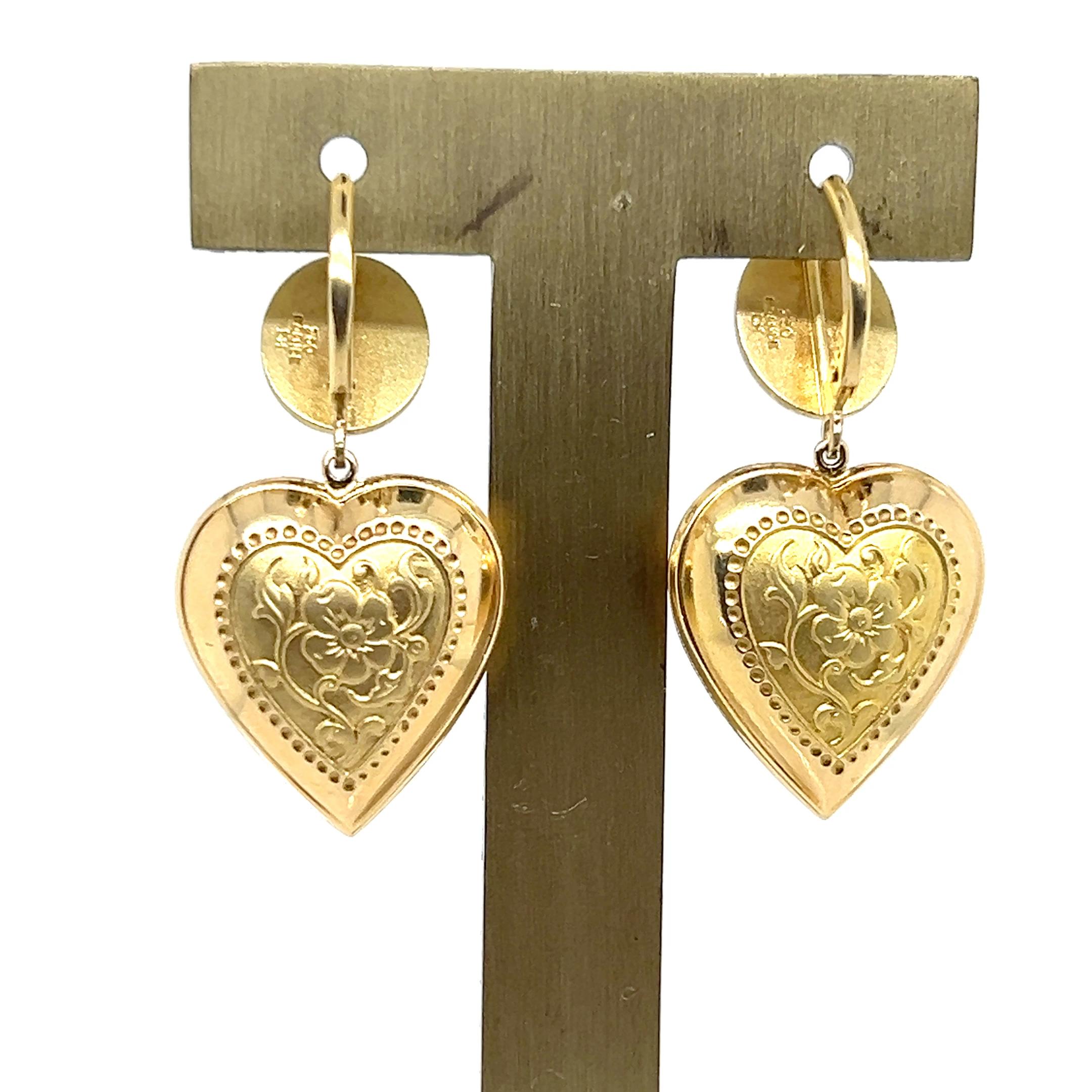 Women's or Men's Vintage 1980s Fleur De Lis Heart 18k Yellow Gold Lever Back Earrings
