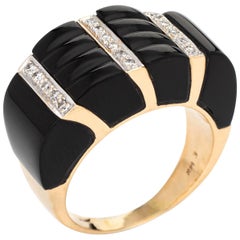 Vintage 1980s Fluted Onyx Diamond Ring Cocktail Jewelry 14 Karat Yellow Gold