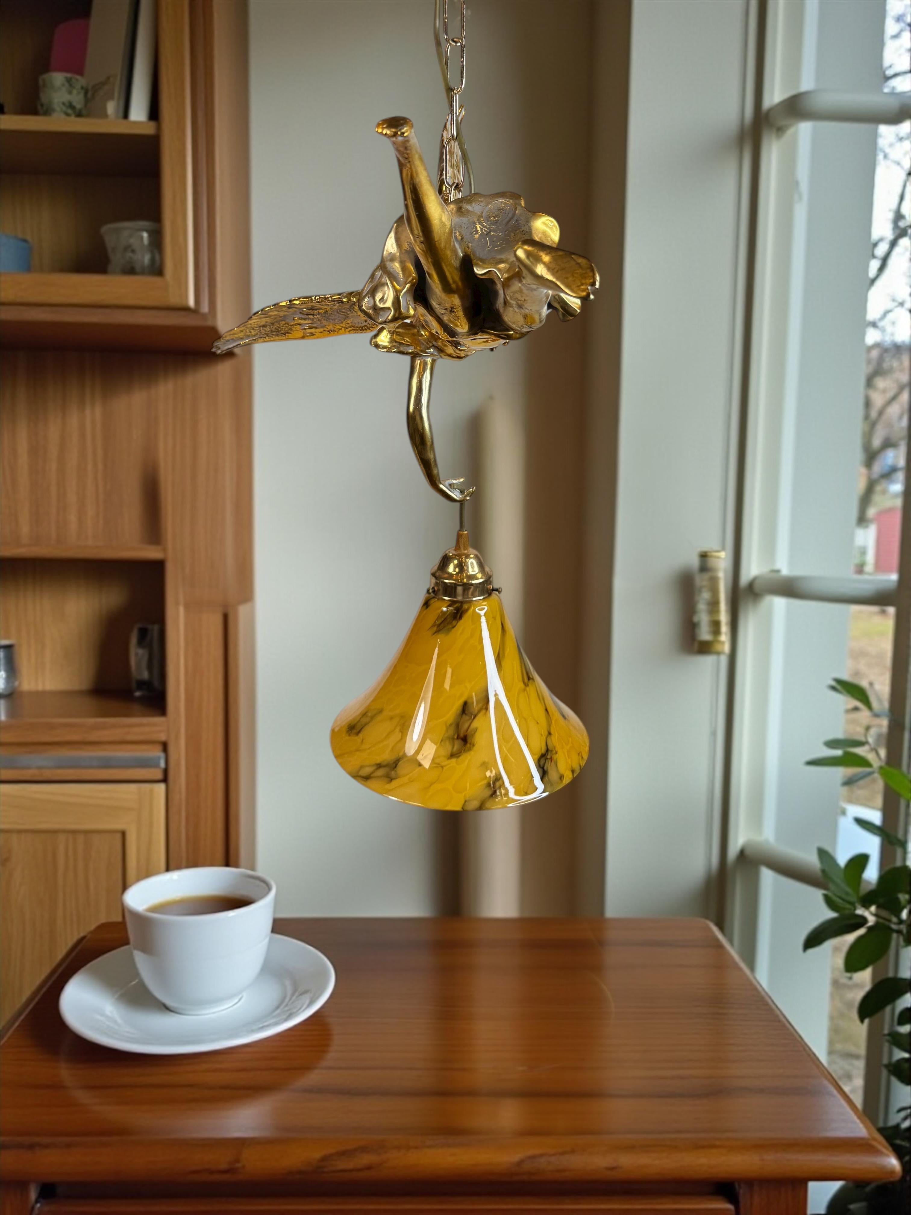 Lámpara colgante de araña francesa de los años 80 Vintage Winged Lady Angel Fairy Chandelier en venta 4