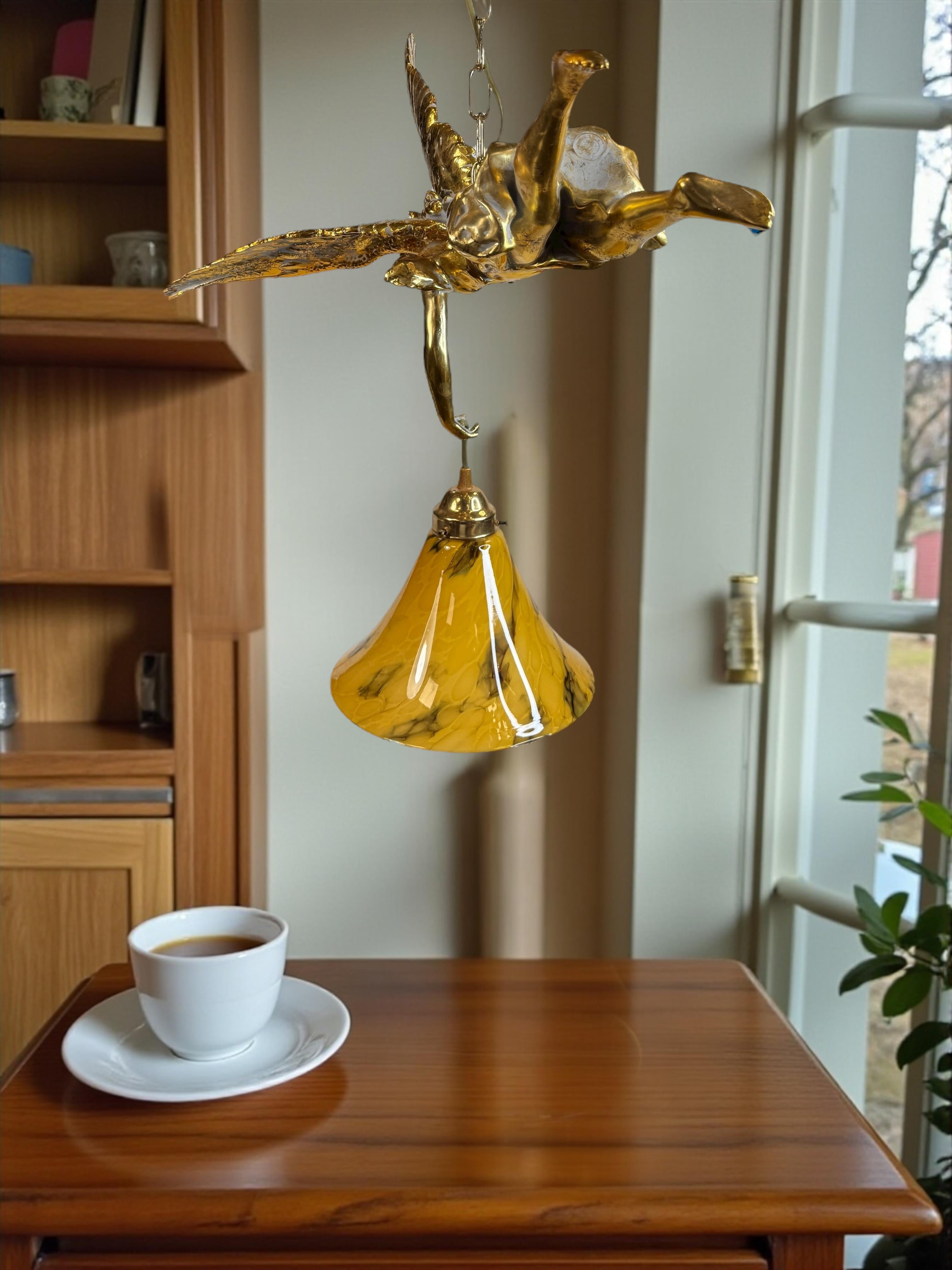 Lámpara colgante de araña francesa de los años 80 Vintage Winged Lady Angel Fairy Chandelier en venta 5