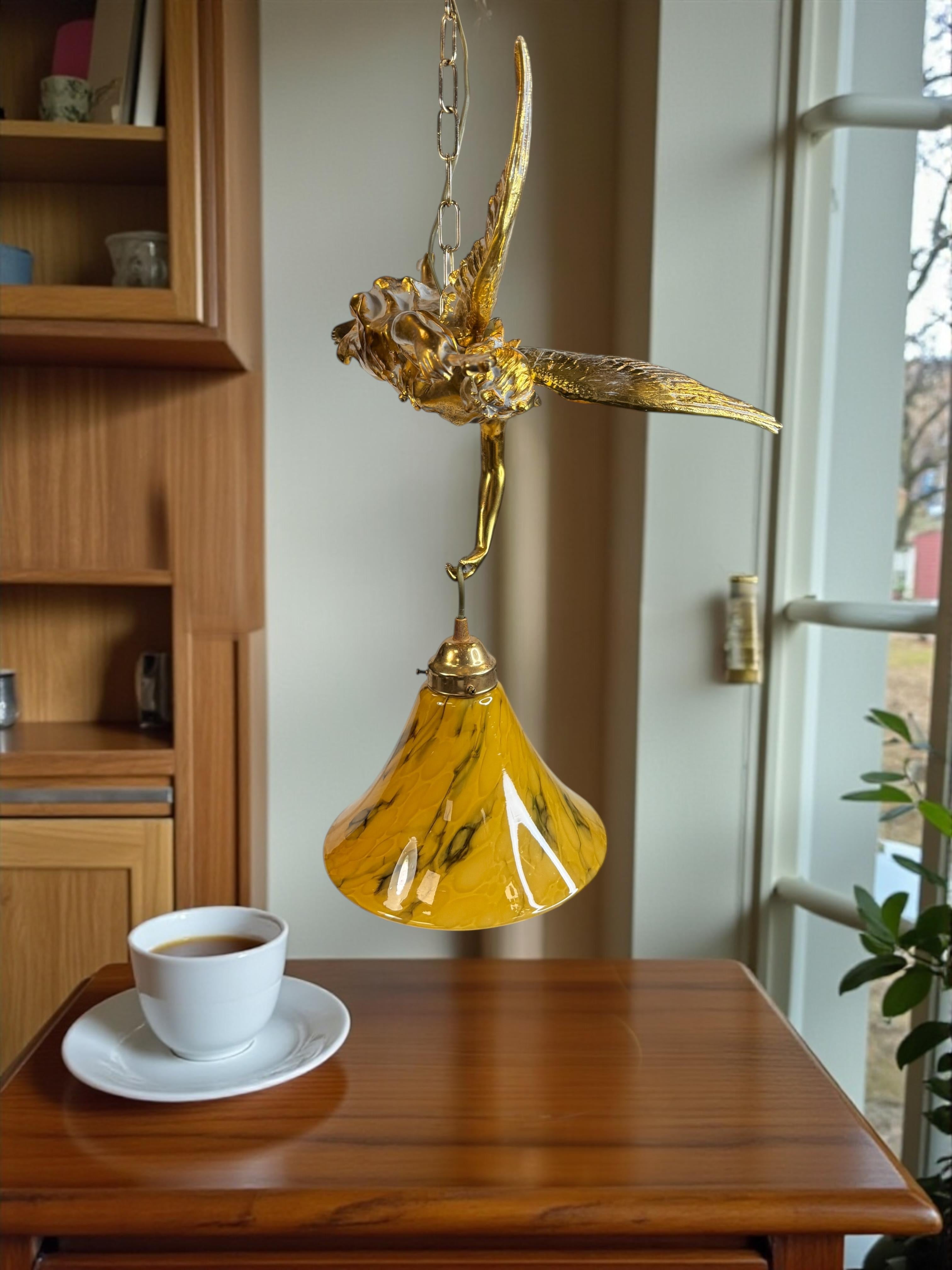 Lámpara colgante de araña francesa de los años 80 Vintage Winged Lady Angel Fairy Chandelier en venta 8