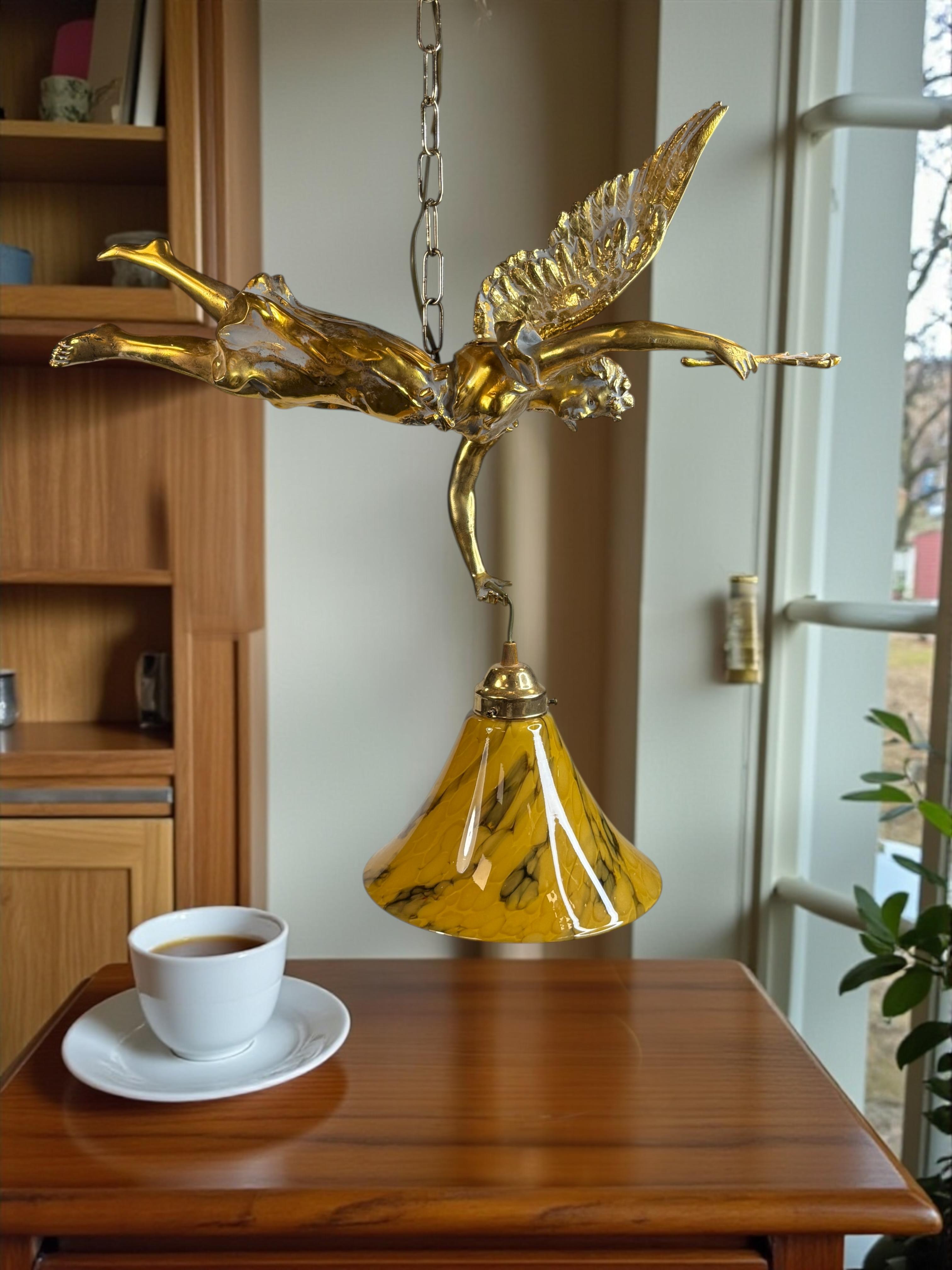 Lámpara colgante de araña francesa de los años 80 Vintage Winged Lady Angel Fairy Chandelier en venta 10