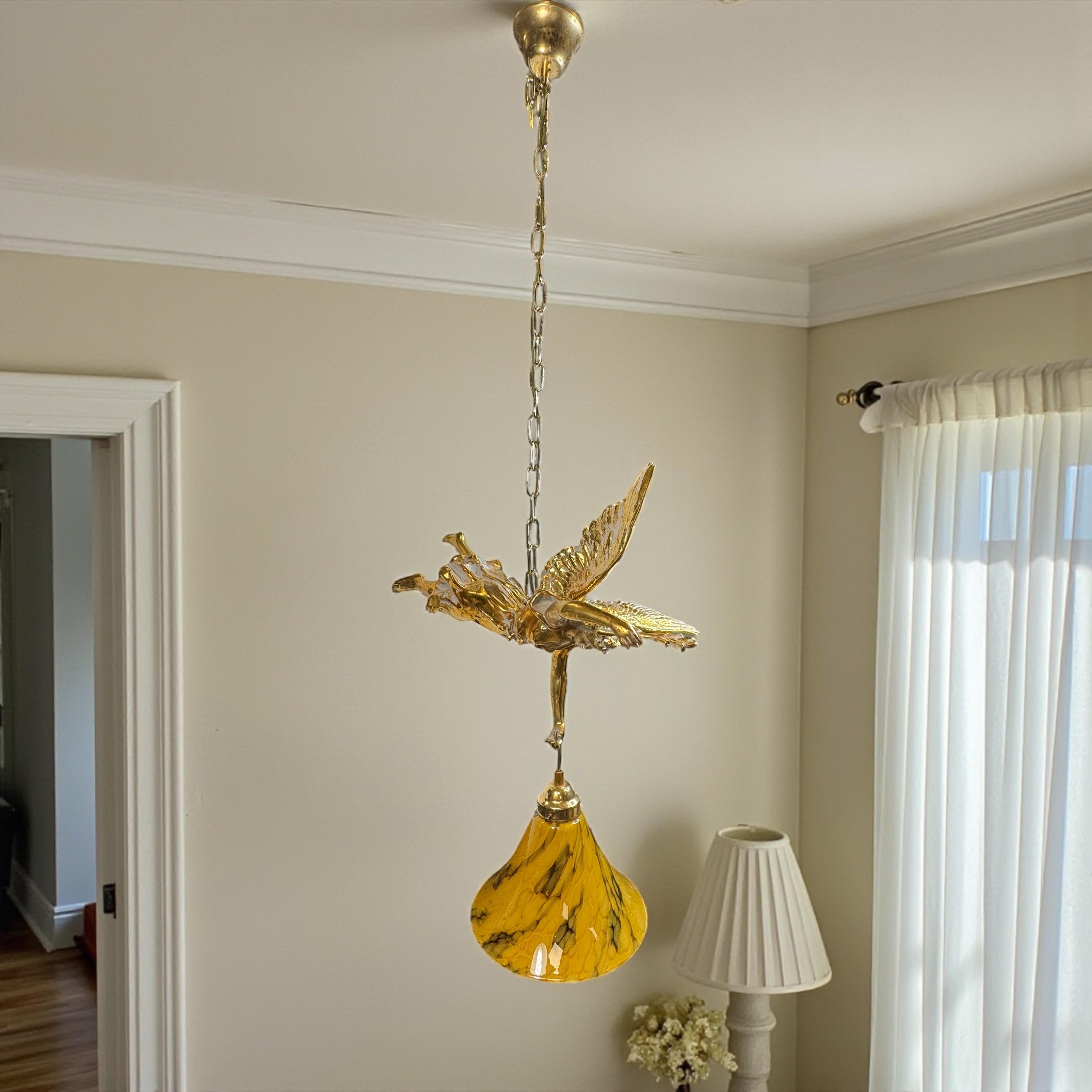 Lámpara colgante de araña francesa de los años 80 Vintage Winged Lady Angel Fairy Chandelier en venta 11