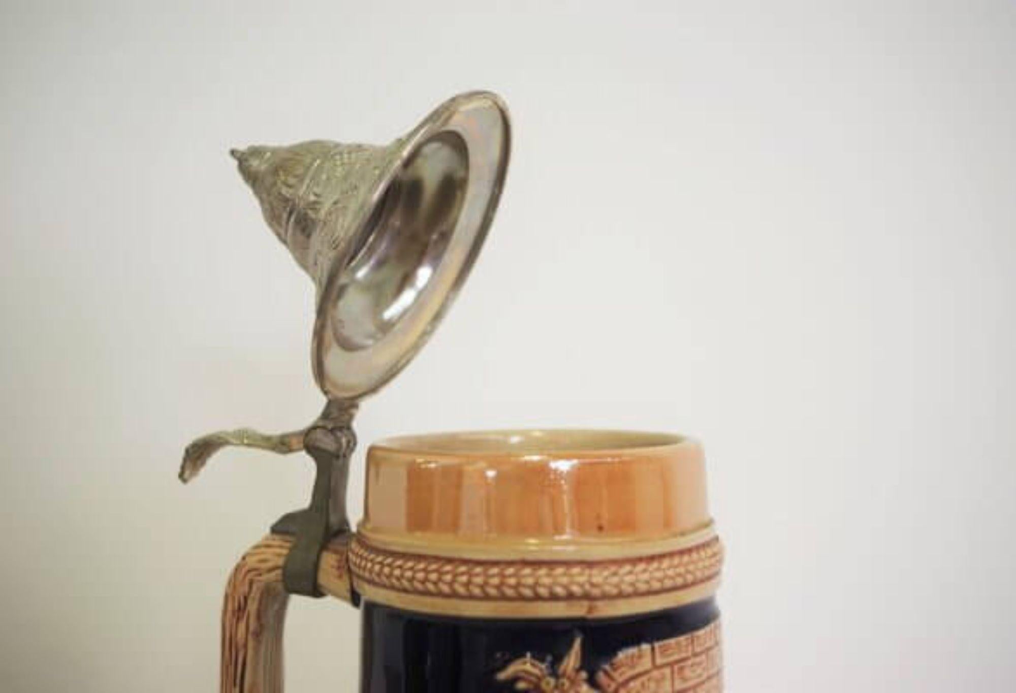 Vintage 1980s German Ceramic Beer Stein – Traditional Bavarian Design in vendita 12